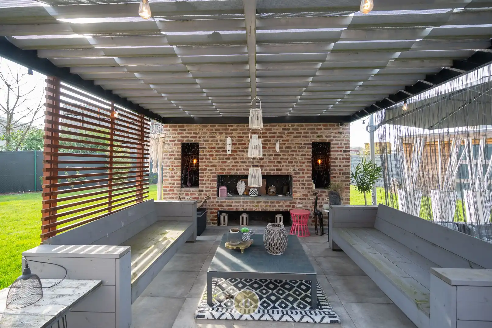 Instapklare villa met 4 slaapkamers op perceel van 1053m². foto 32