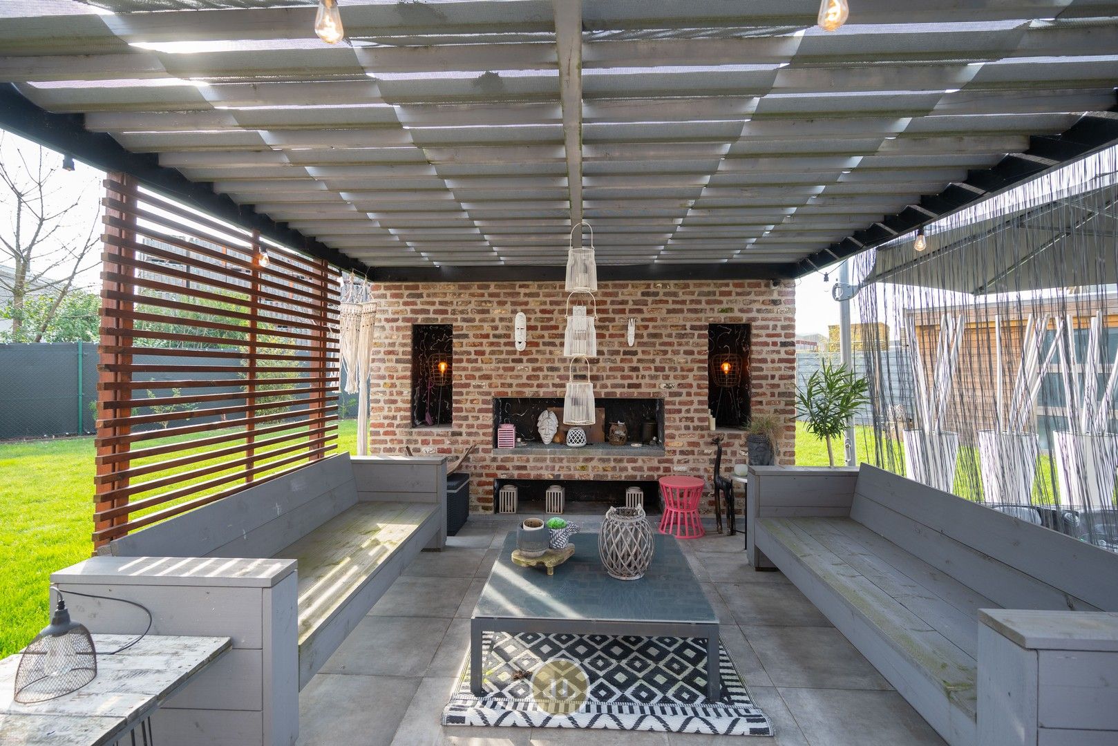 Instapklare villa met 4 slaapkamers op perceel van 1053m². foto 32