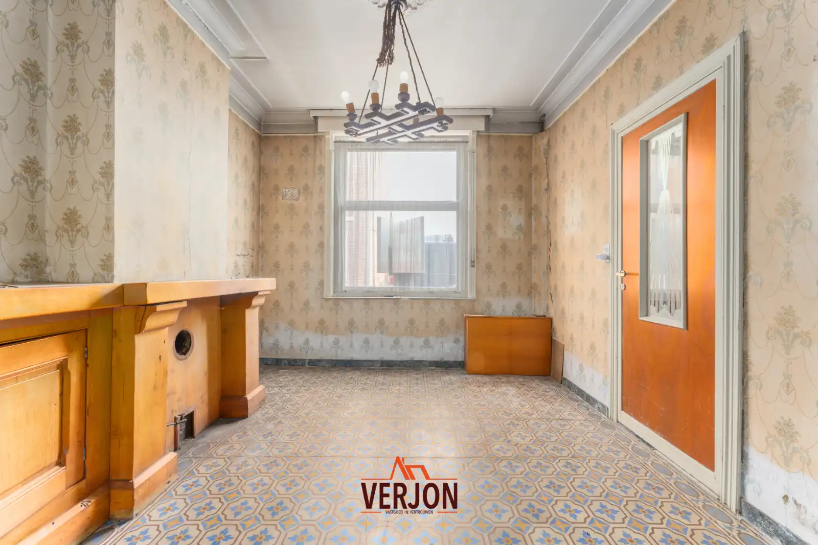 Mis deze knaller van een te renoveren woning niet op 693 m²! foto 2