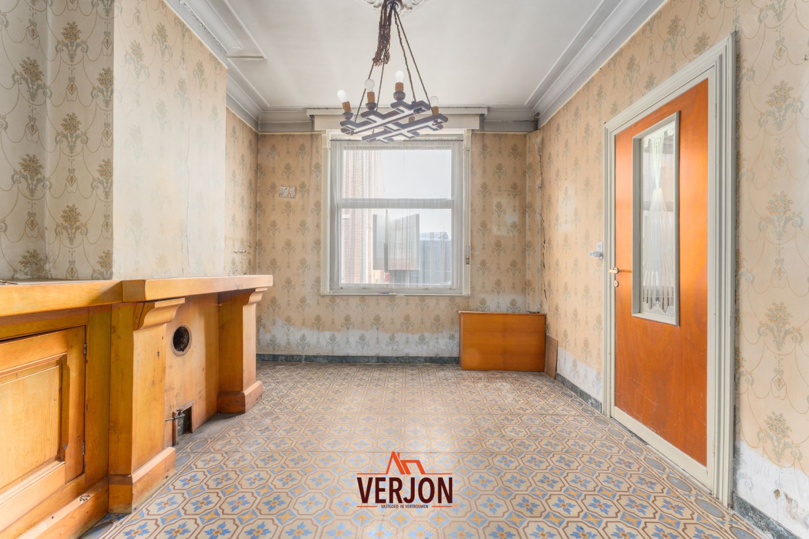 Mis deze knaller van een te renoveren woning niet op 693 m²! foto 2