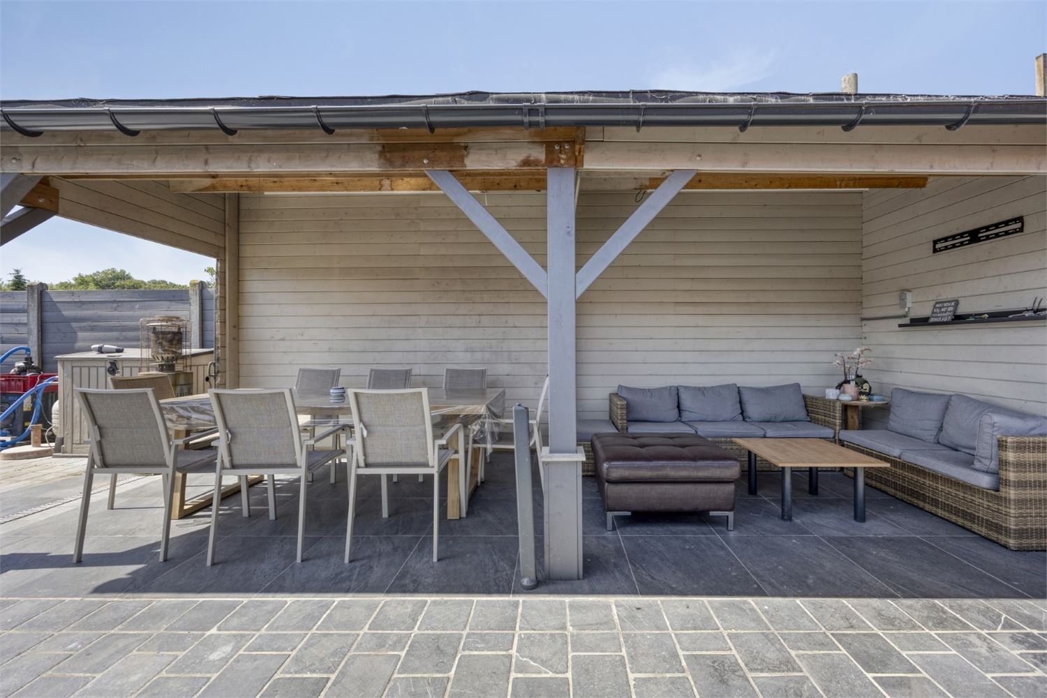 Verrassend ruime instapklare woning met 6 slaapkamers en zonnige tuin – hartje Meerbeke foto 16