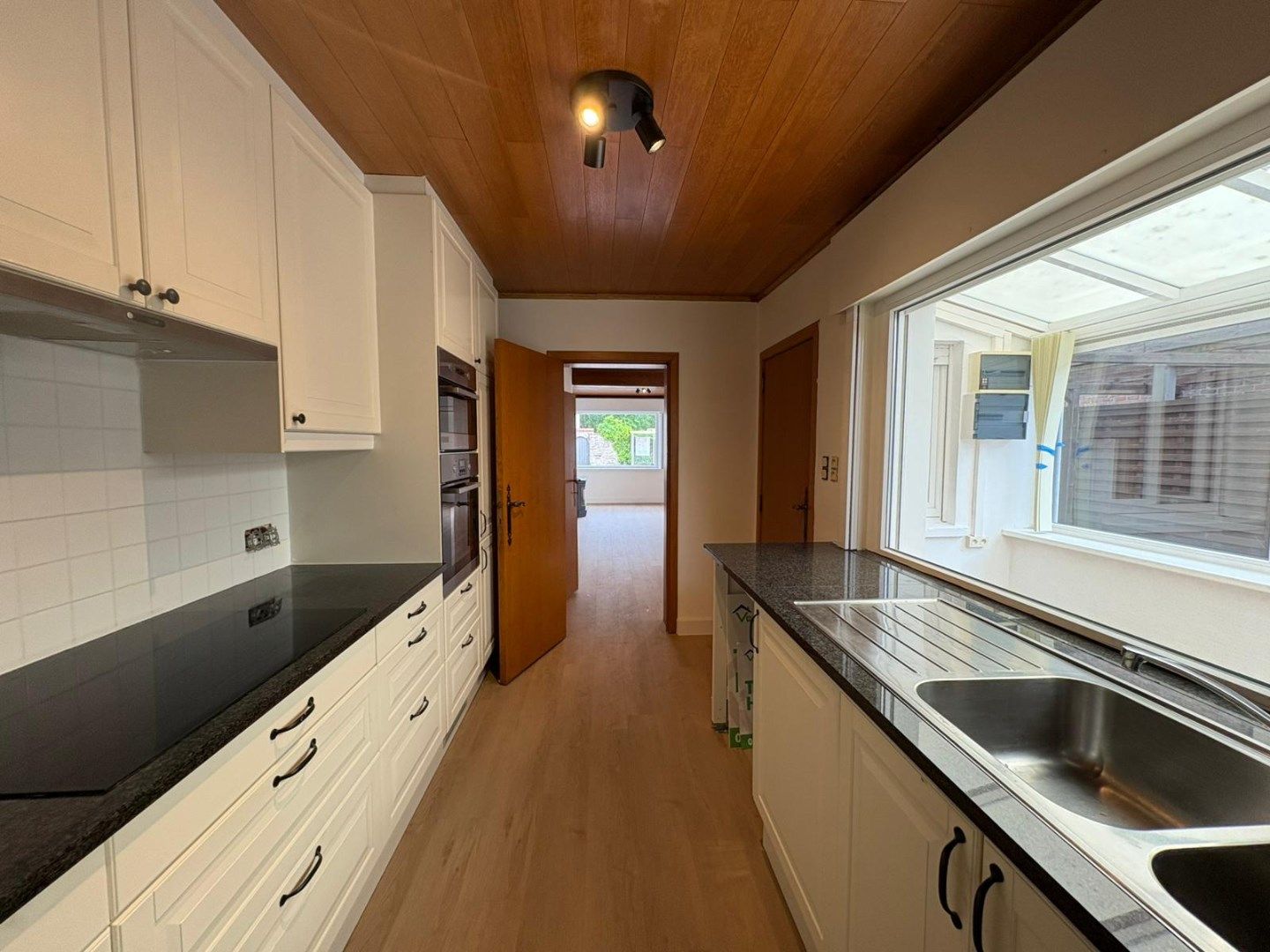 Woning met 2 slaapkamers en garage te Koekelare  foto 6