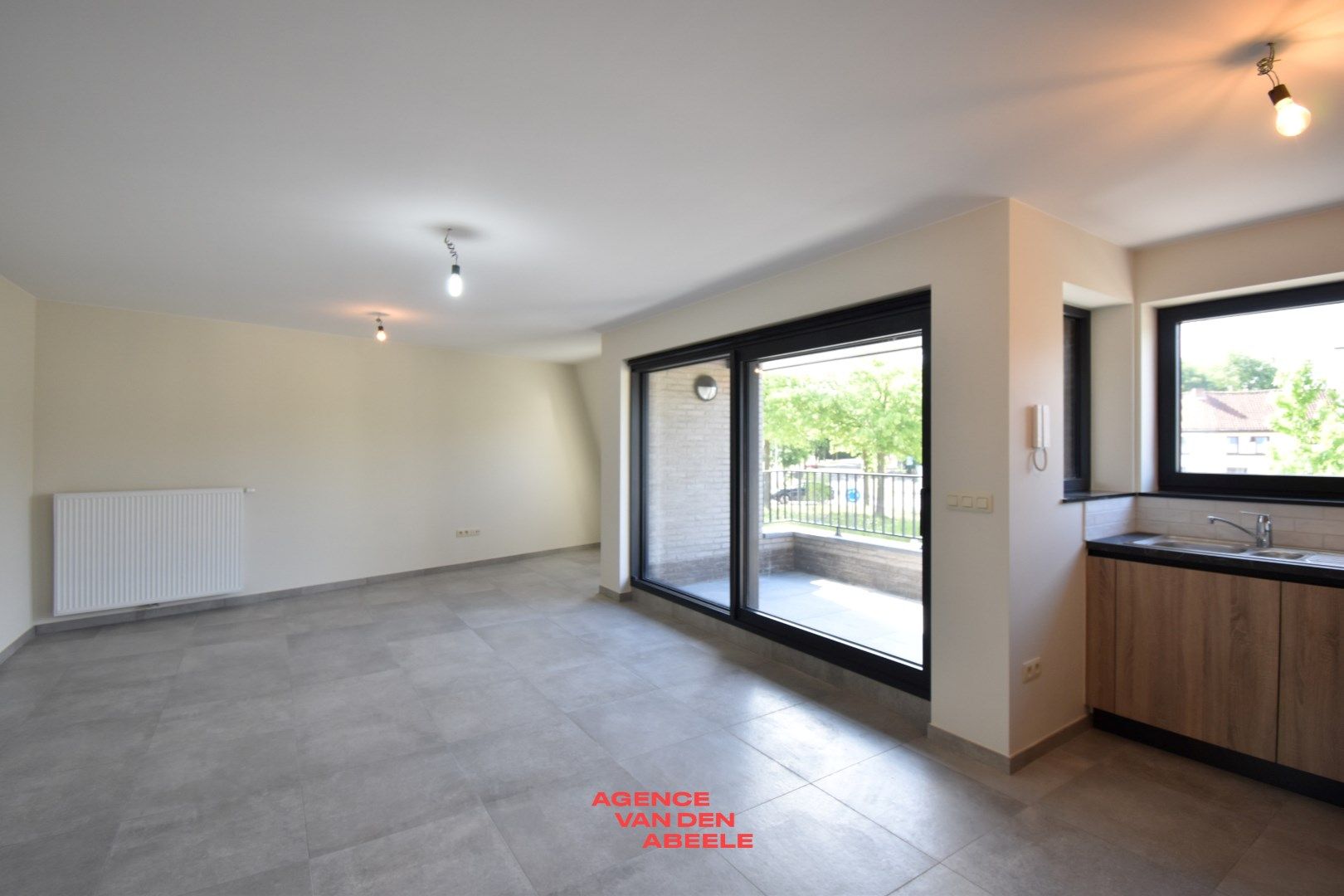 NIeuwbouw bel étage woning met 3 slaapkamers en garage  foto {{pictureIndex}}