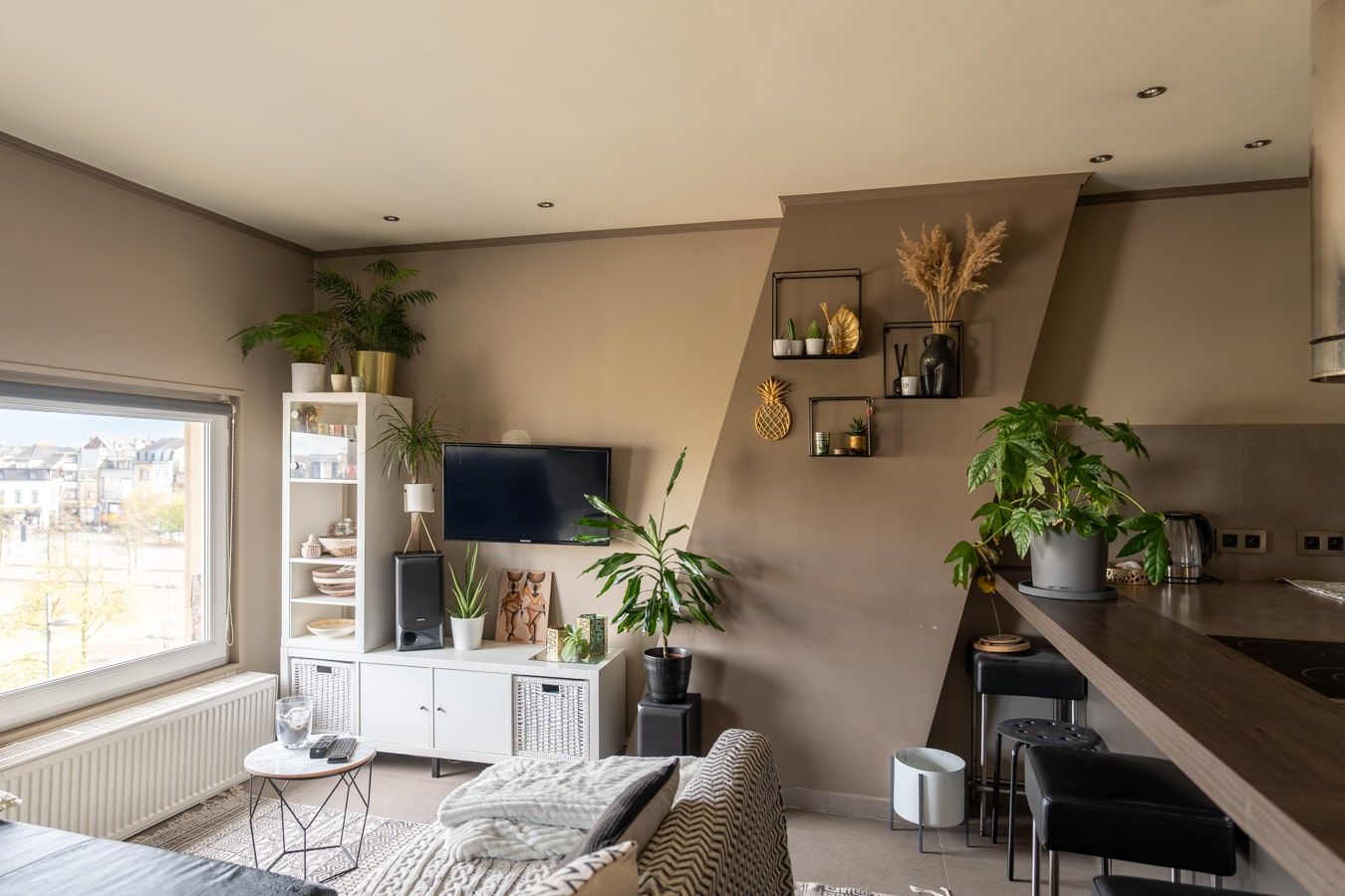 Gezellig dakappartement aan ‘t Tjing-Tjangsplein. foto 3