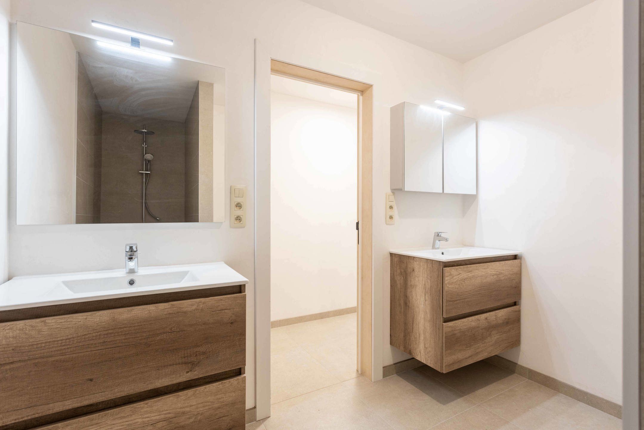 Gelijkvloers appartement met buitenruimte in het centrum! foto 21