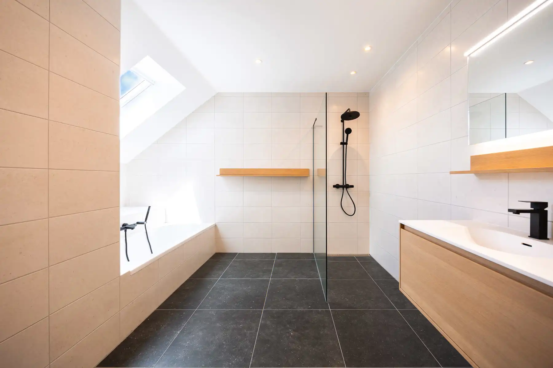 Exclusief en energiezuinig penthouse met een ruim dakterras foto 14
