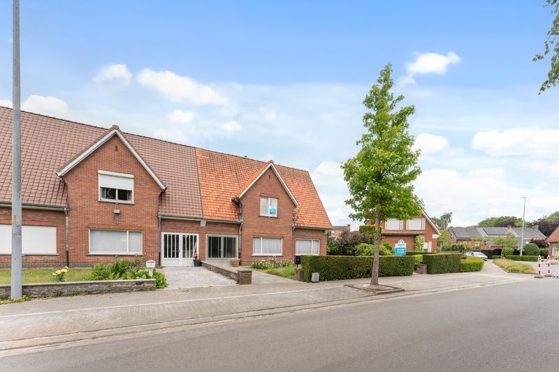 Centrum Roeselare-Beveren : Karaktervolle halfopen bebouwing met groot perceel in rustige wijk opp.782 m². foto 18