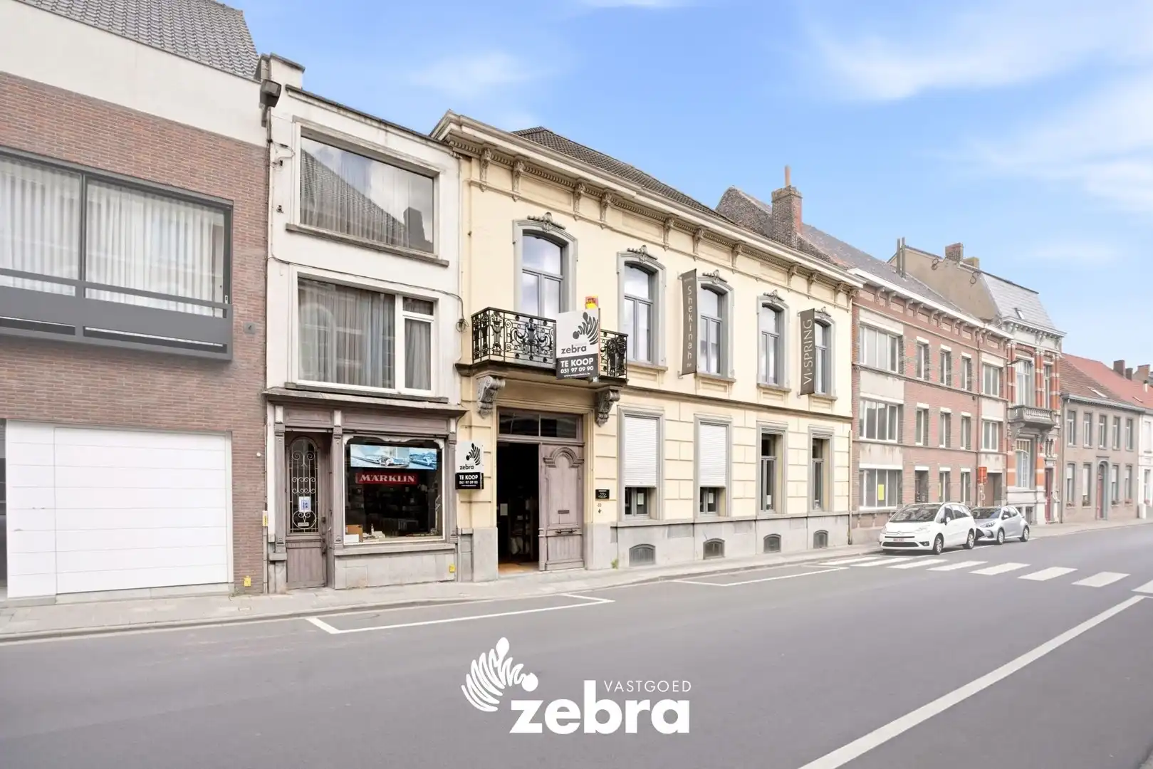 Hoofdfoto van de publicatie: Uitzonderlijke eigendom op een ruim perceel met uitweg in centrum Tielt!