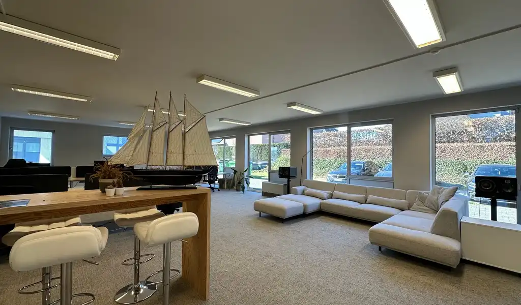 Kantoorgebouw te koop op toplocatie in Sint-Martens-Latem foto 2