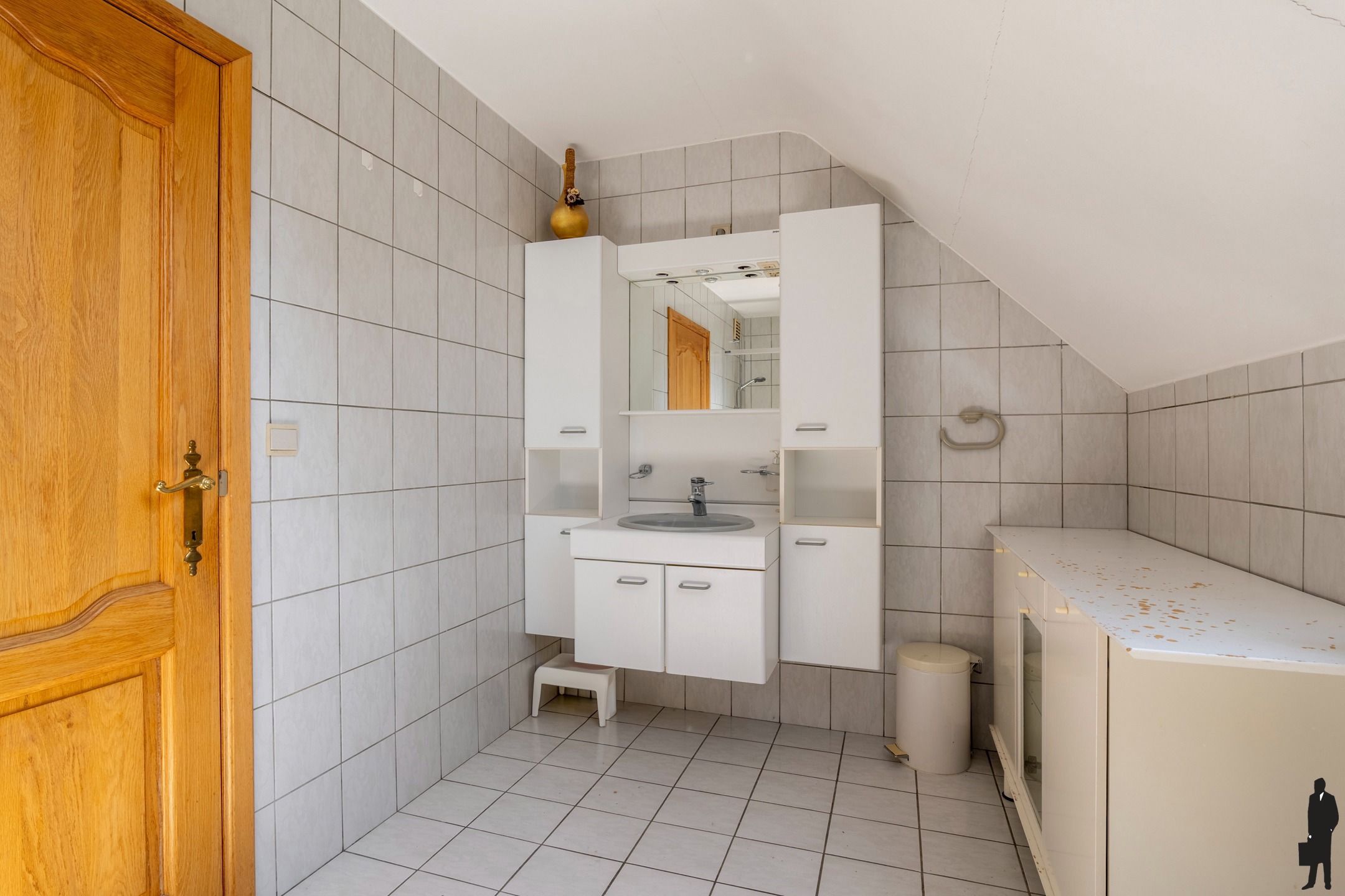 Vrijstaande woning met 5 slpk. en 2 bdk. in een rustige wijk te Meerle! foto 19