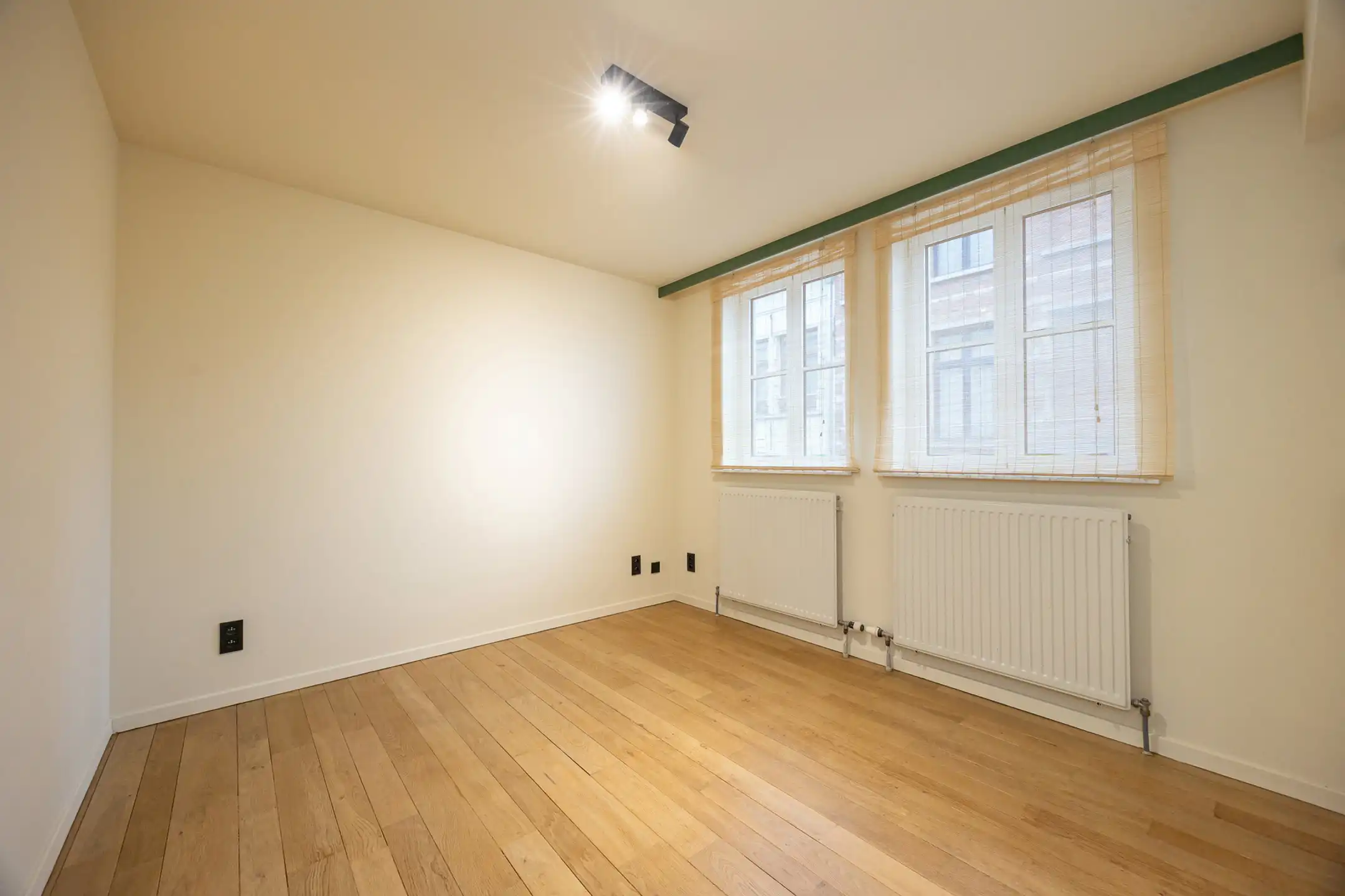 ANTWERPEN - Instapklaar twee slaapkamer appartement  foto 6