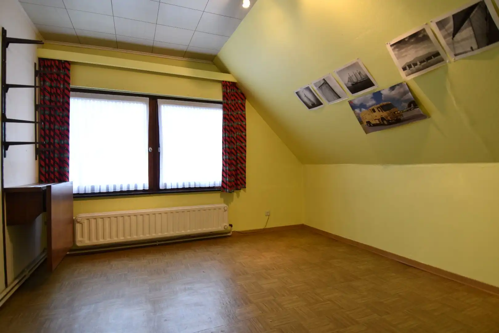 Woning op hoekperceel met 3 slaapkamers, garage en zalige tuin te koop in Gullegem foto 8
