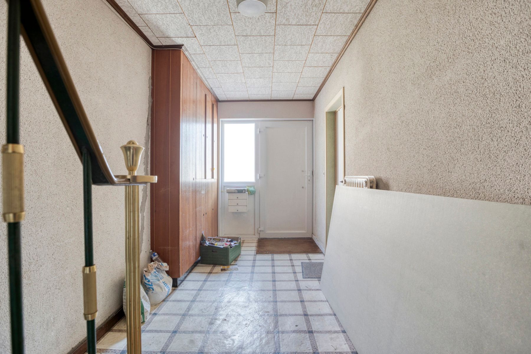 TE KOOP: Opbrengsteigendom met 3 appartementen en garage foto 2