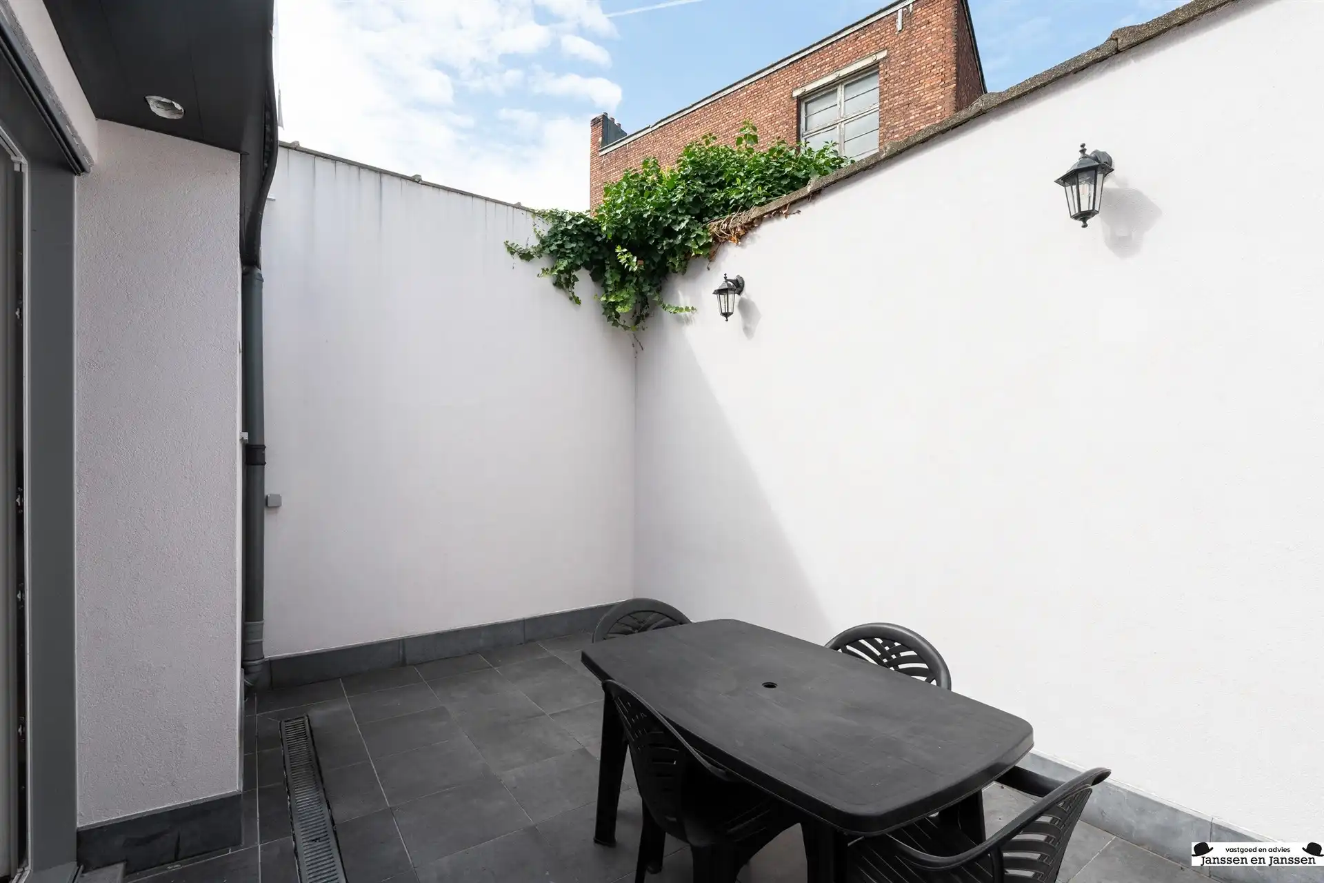 Uitzonderlijk ruime, energetische en gerenoveerde woning! foto 23