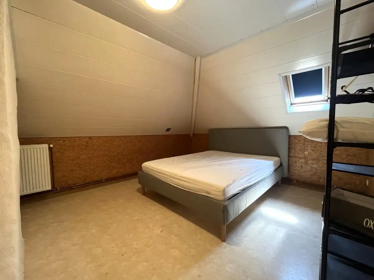 Beselare – Ruime gezinswoning met 4 slaapkamers en garage foto 8