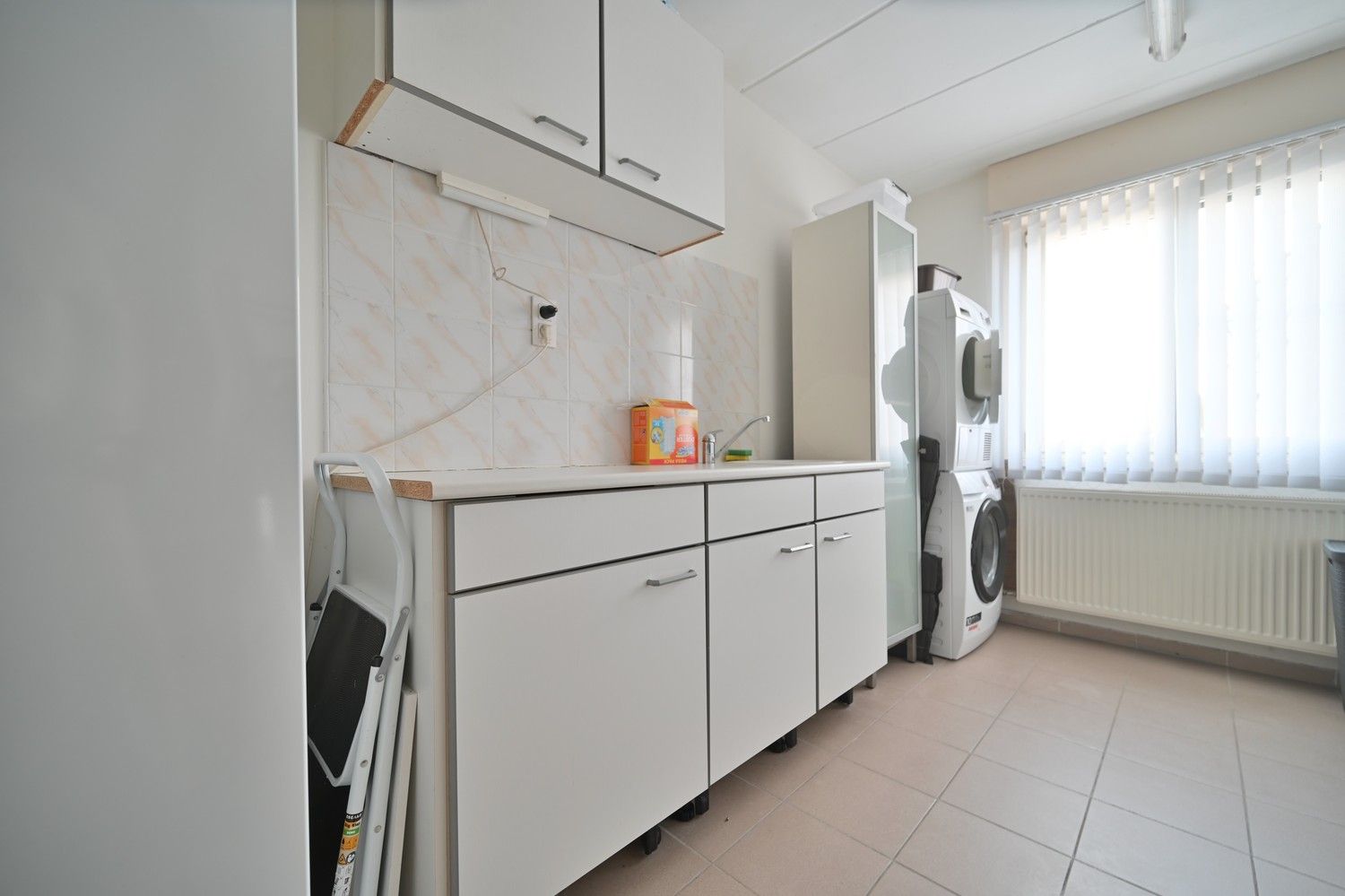 Royaal gelijkvloersappartement met 2 slaapkamers en inpandige garage, nabij het centrum van Lanaken foto 15