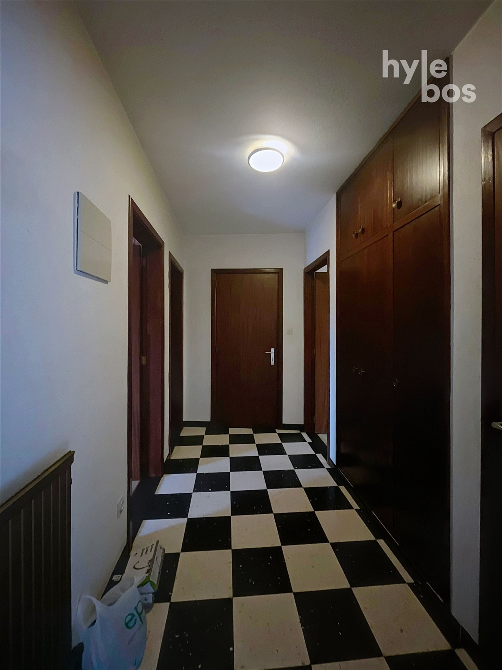 2 slaapkamer appartement met garage foto 2
