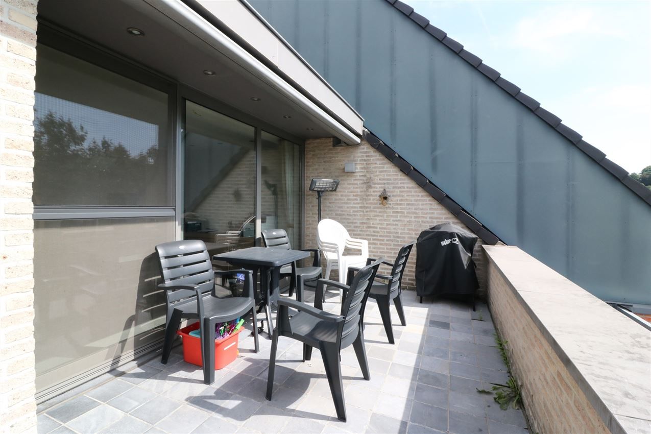 Penthouse met 2 slpk. en groot terras aan station foto 8