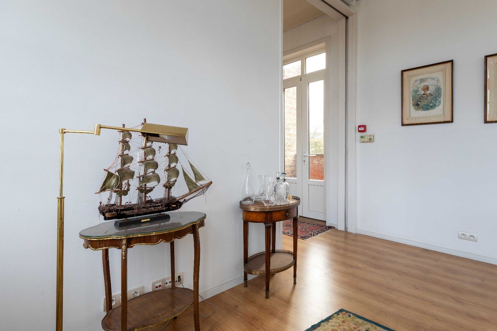 Iconisch neo-gotisch pand met uniek zicht op de Ezelpoort en het Stil Ende foto 17