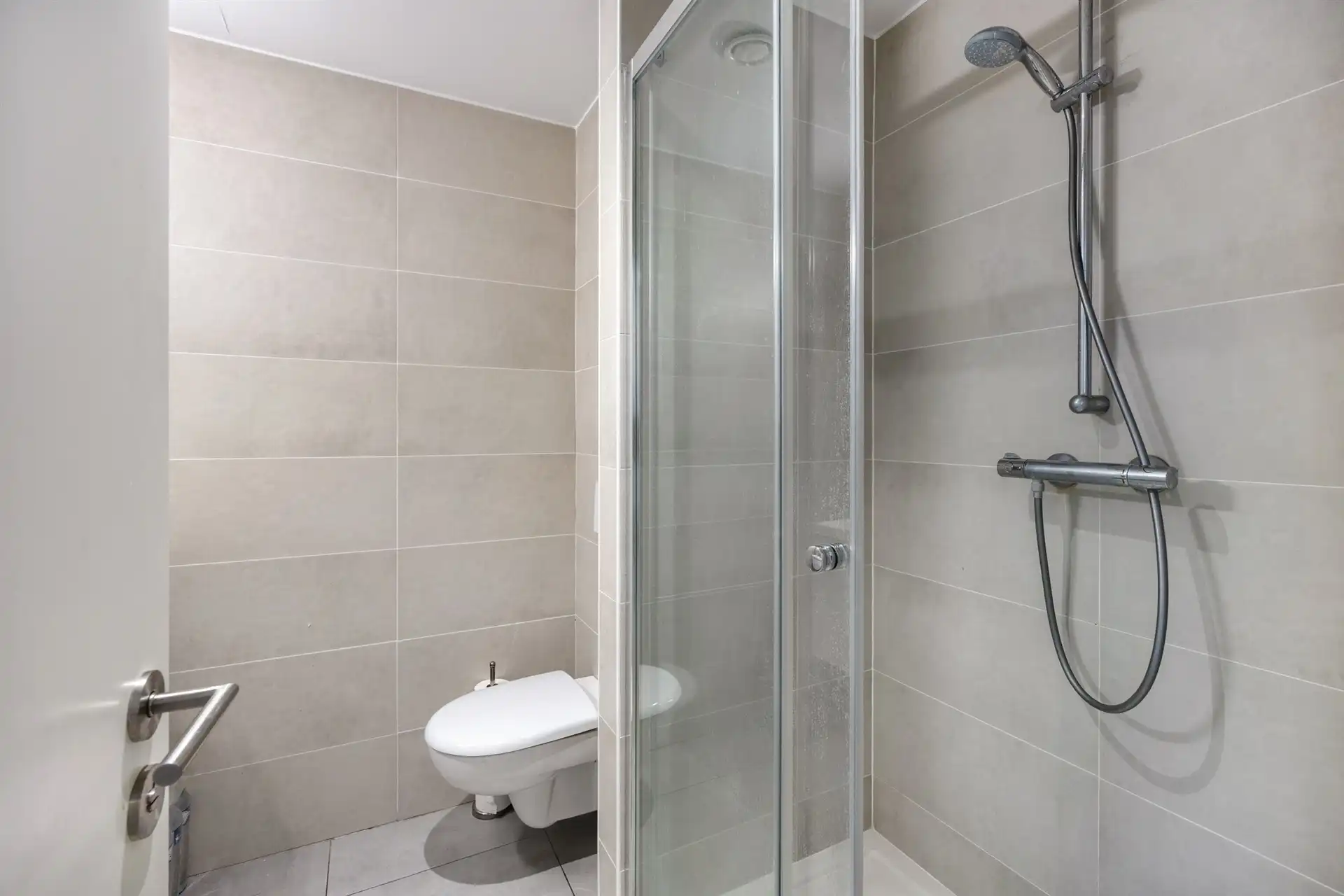 Flat te koop op uitstekende locatie. foto 7