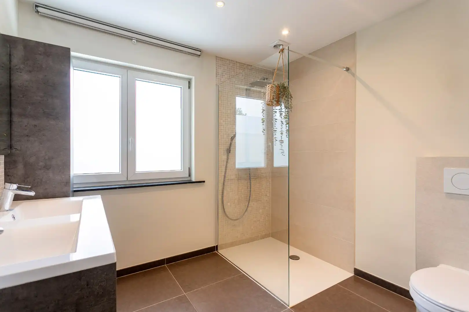 Instapklare woning met 3 slpk en garage te Alsemberg foto 17