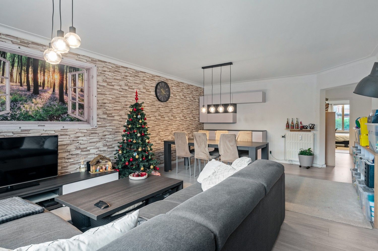 Ruim appartement met 3 slaapkamers en terras in Deurne! foto 2