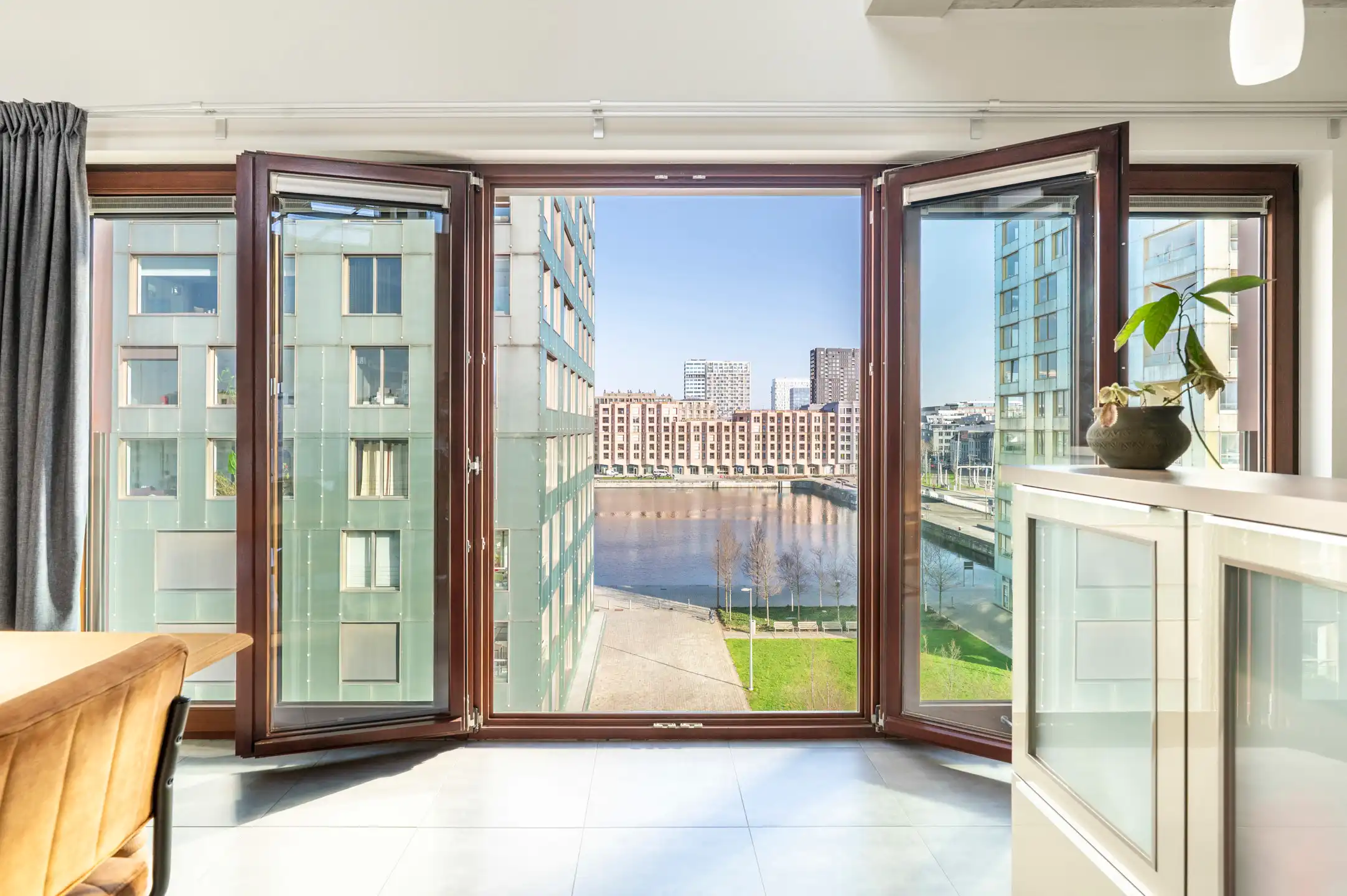 ANTWERPEN-Penthouse met zicht op water! foto {{pictureIndex}}