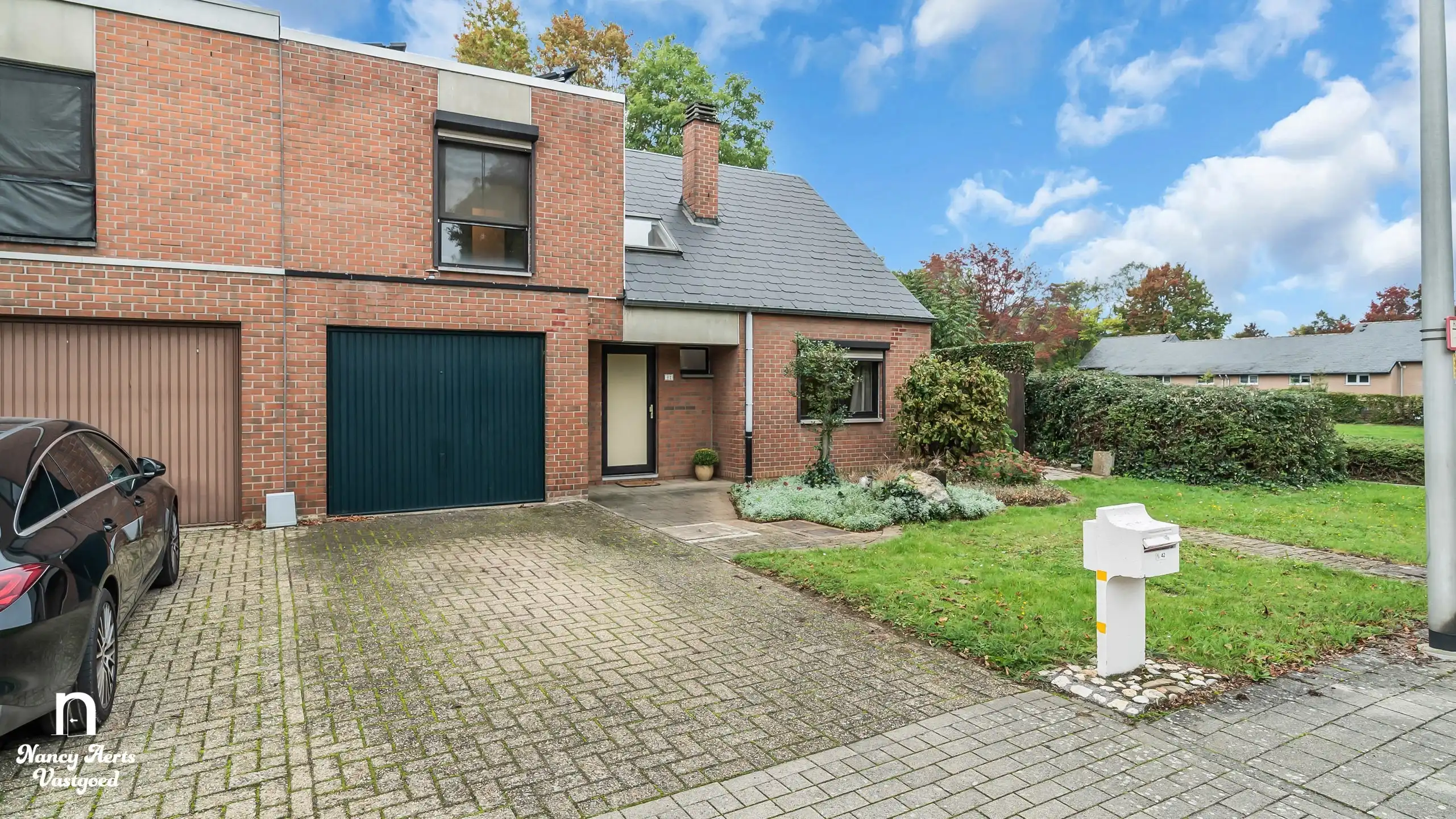 Halfopen gezinswoning met 3 slaapkamers en zonnige tuin foto 27