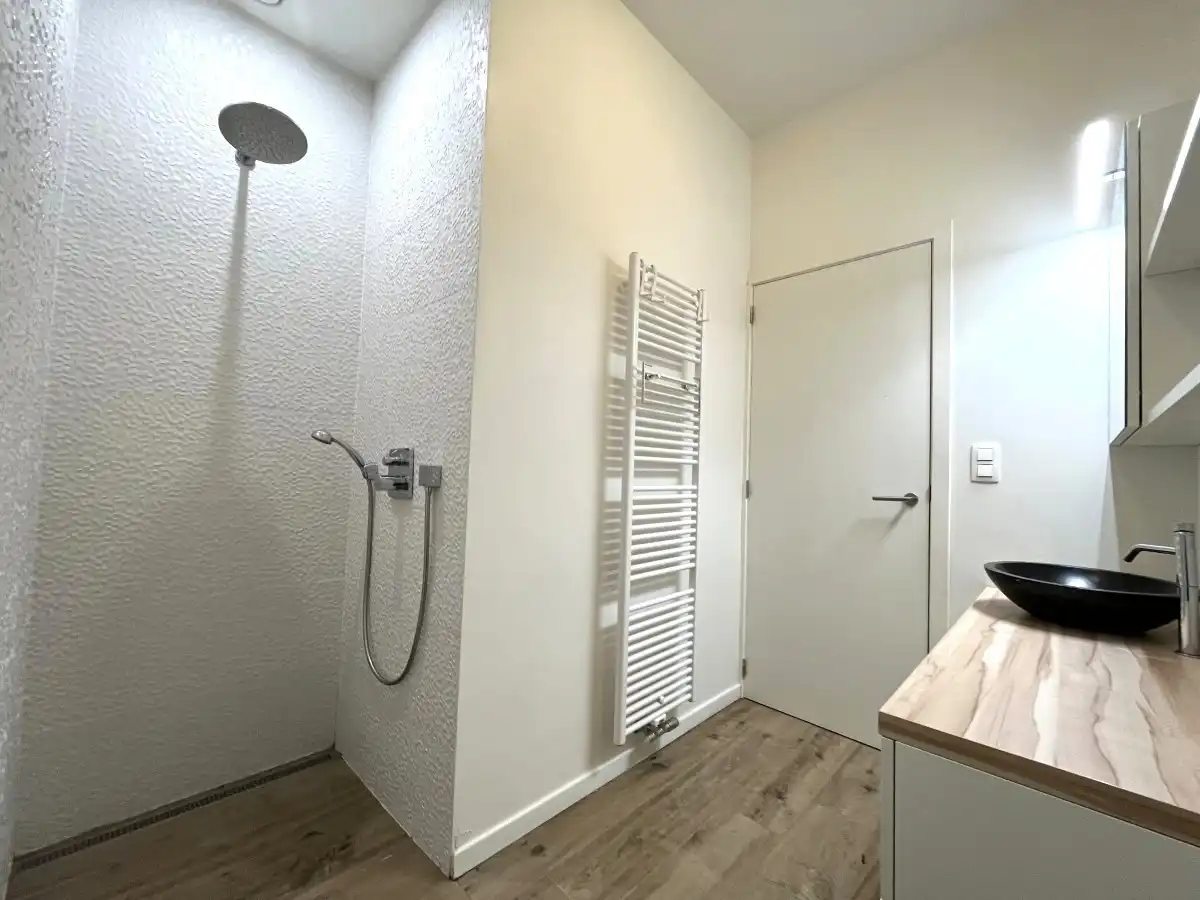 Beselare – Energiezuinig appartement met terras en garage foto 6