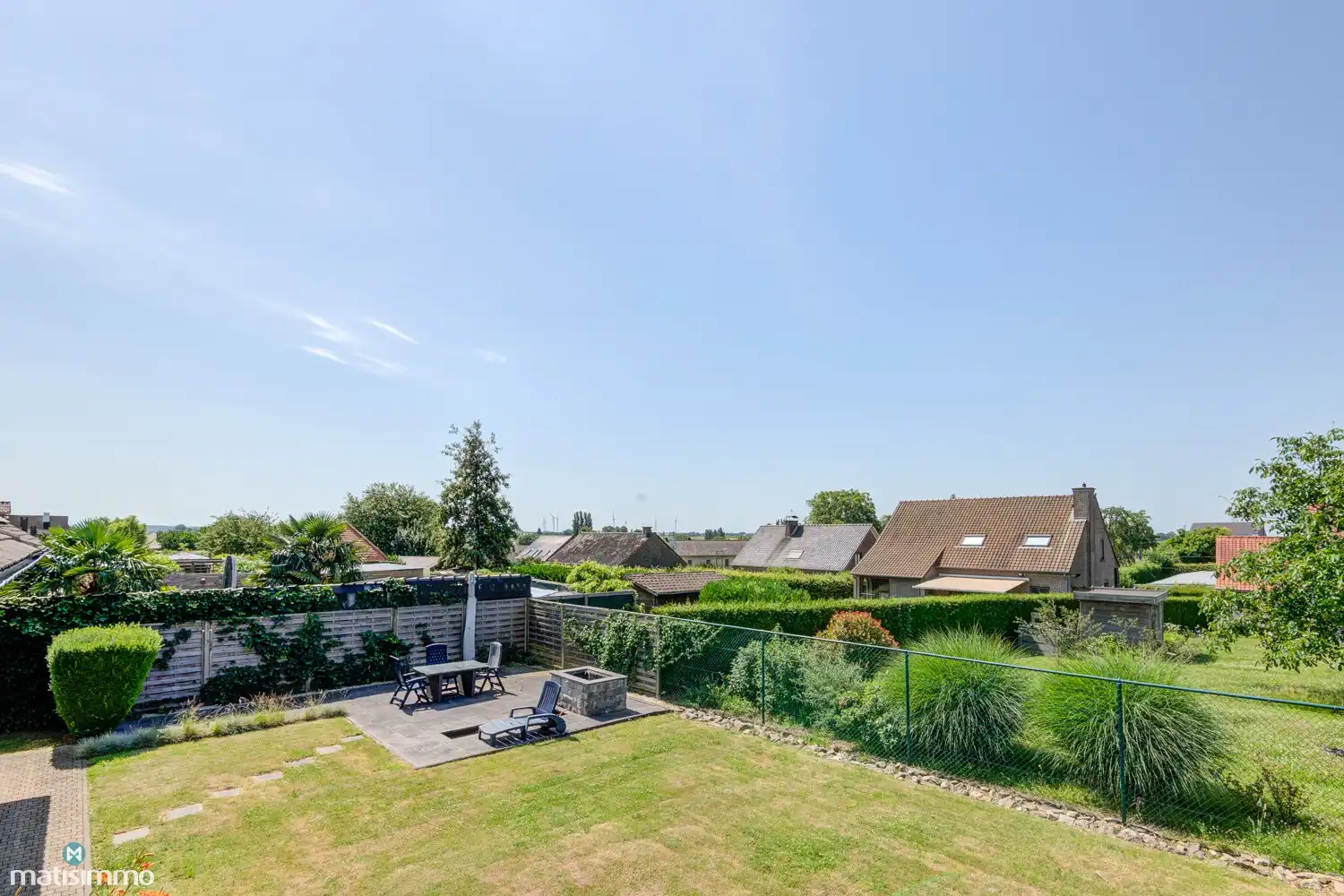 VERZORGDE EN VOLLEDIG GELIJKVLOERS INGERICHTE GEZINSWONING MET 3 SLAAPKAMERS EN TUIN IN RIEMST foto 36