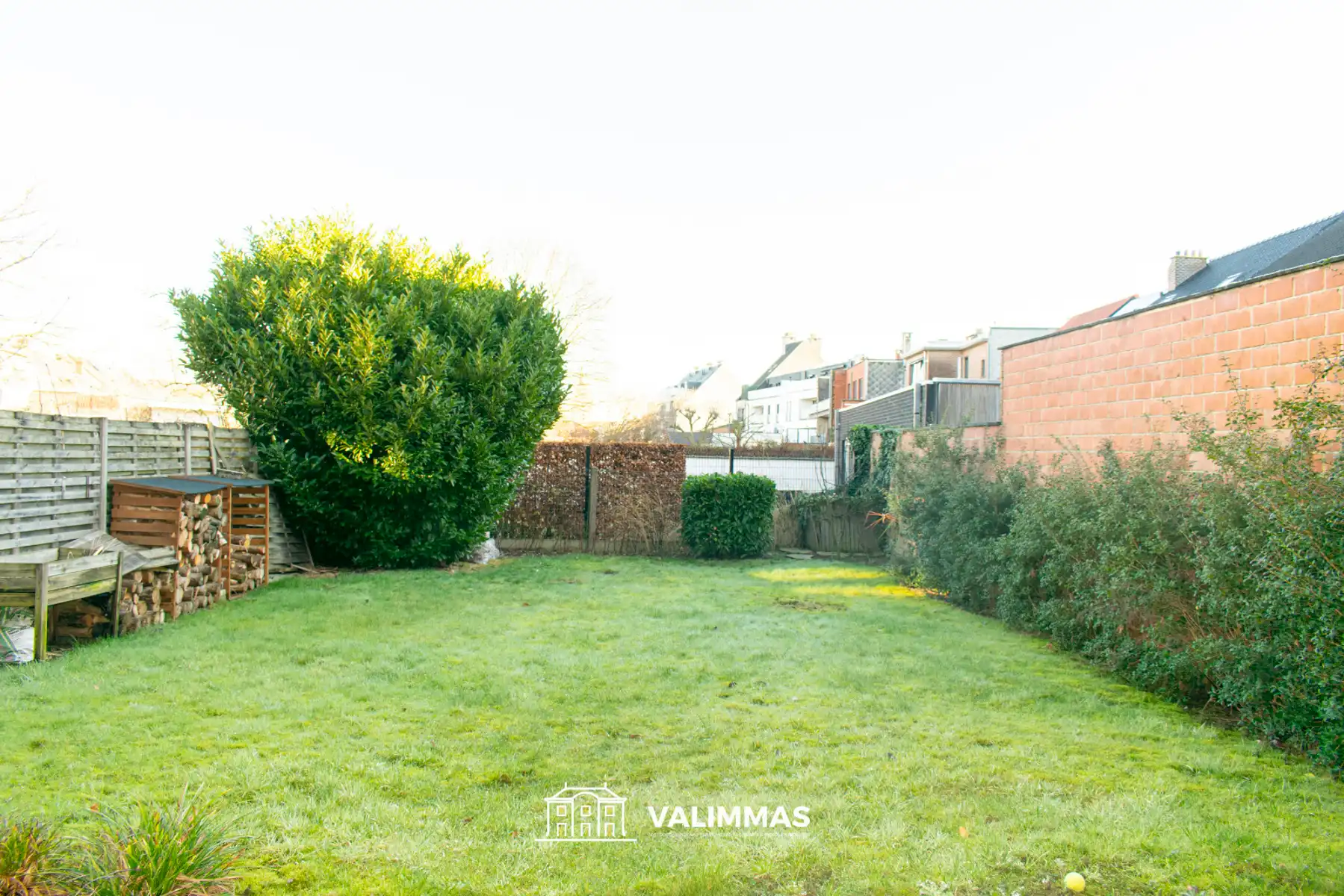 Welgelegen gelijkvloersappartement met groot terras en tuin foto 4