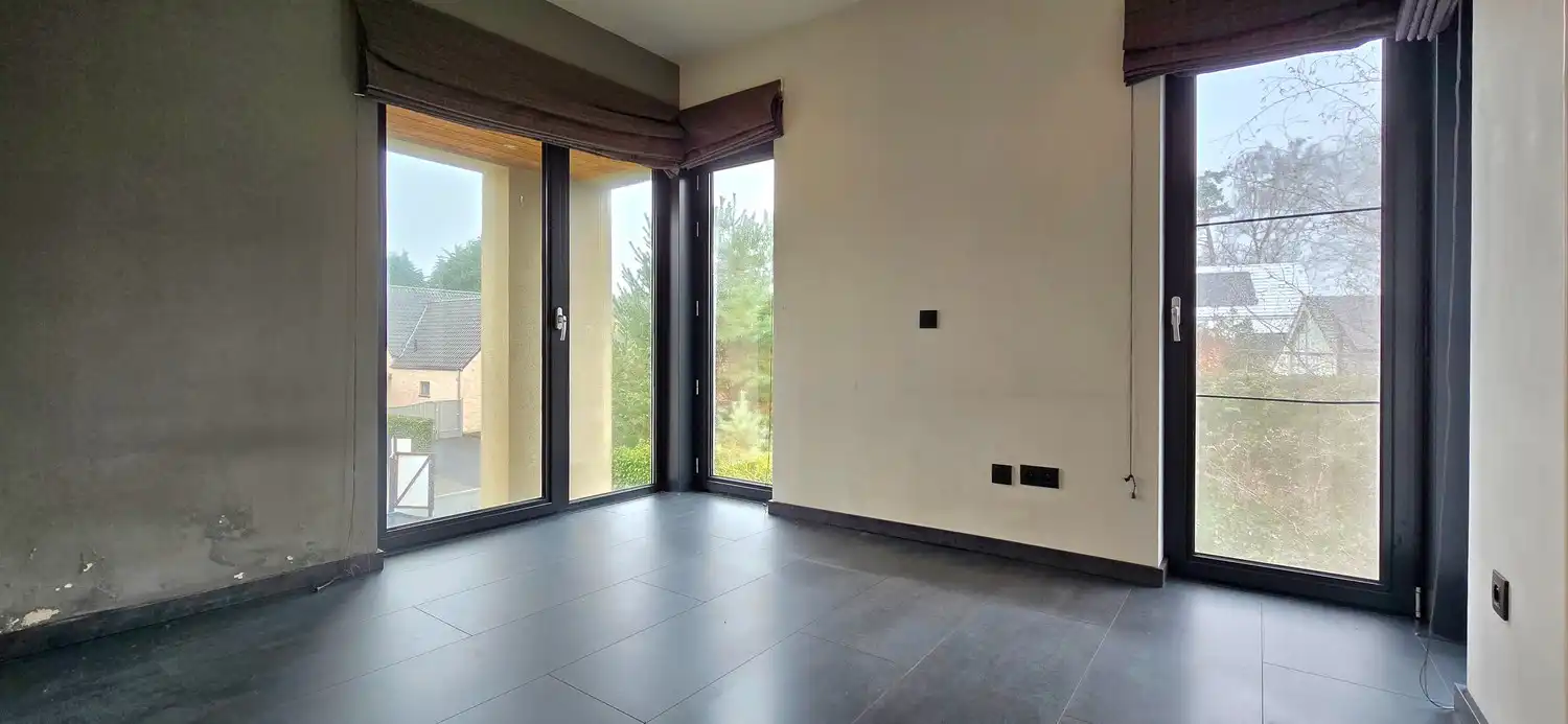 Ruime moderne woning op een perceel van 10a 12ca in een rustige, bosrijke omgeving te koop foto 17