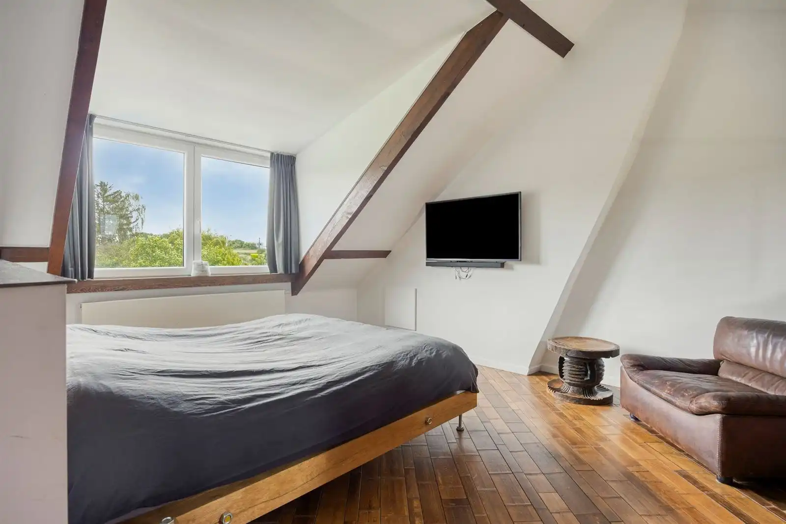 Charmante woning met gezellige tuin, 3 slaapkamerse en 2 badkamers foto 25