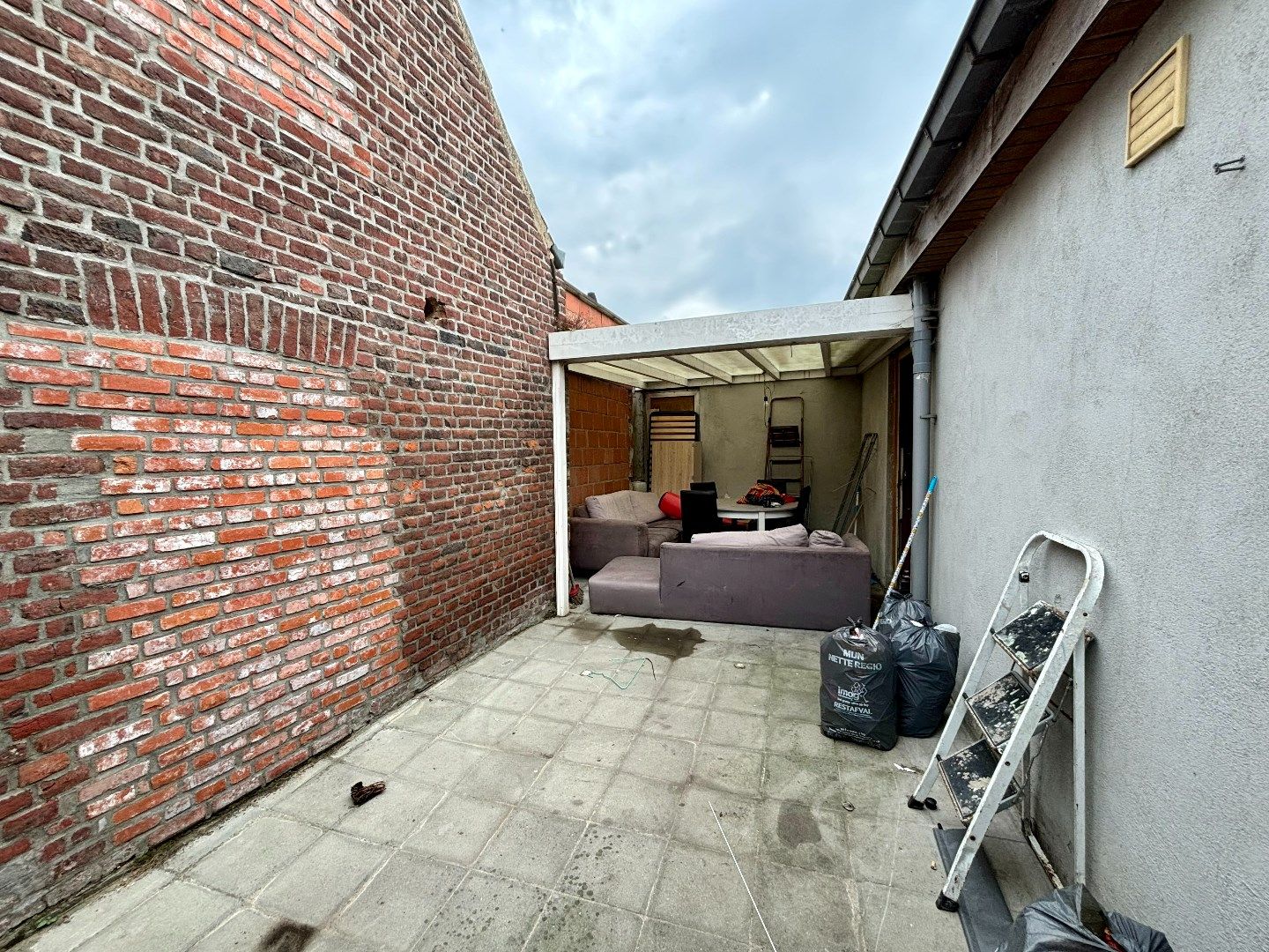 Gezellige woning te koop in Rollegem foto 9