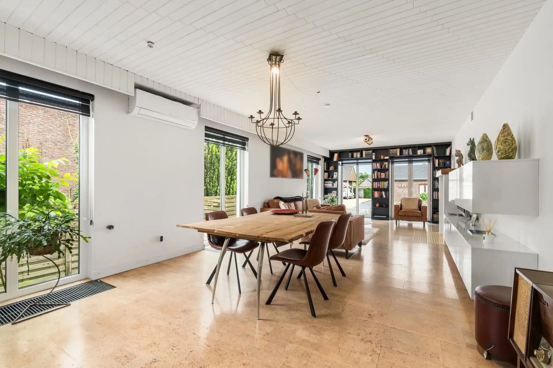 RUIME EN ENERGIEZUINIGE WONING MET 6 SLAAPKAMERS, KANGOEROE WONEN OF VRIJ BEROEP MOGELIJKHEDEN OP TOPLOCATIE TE ZONHOVEN foto 6