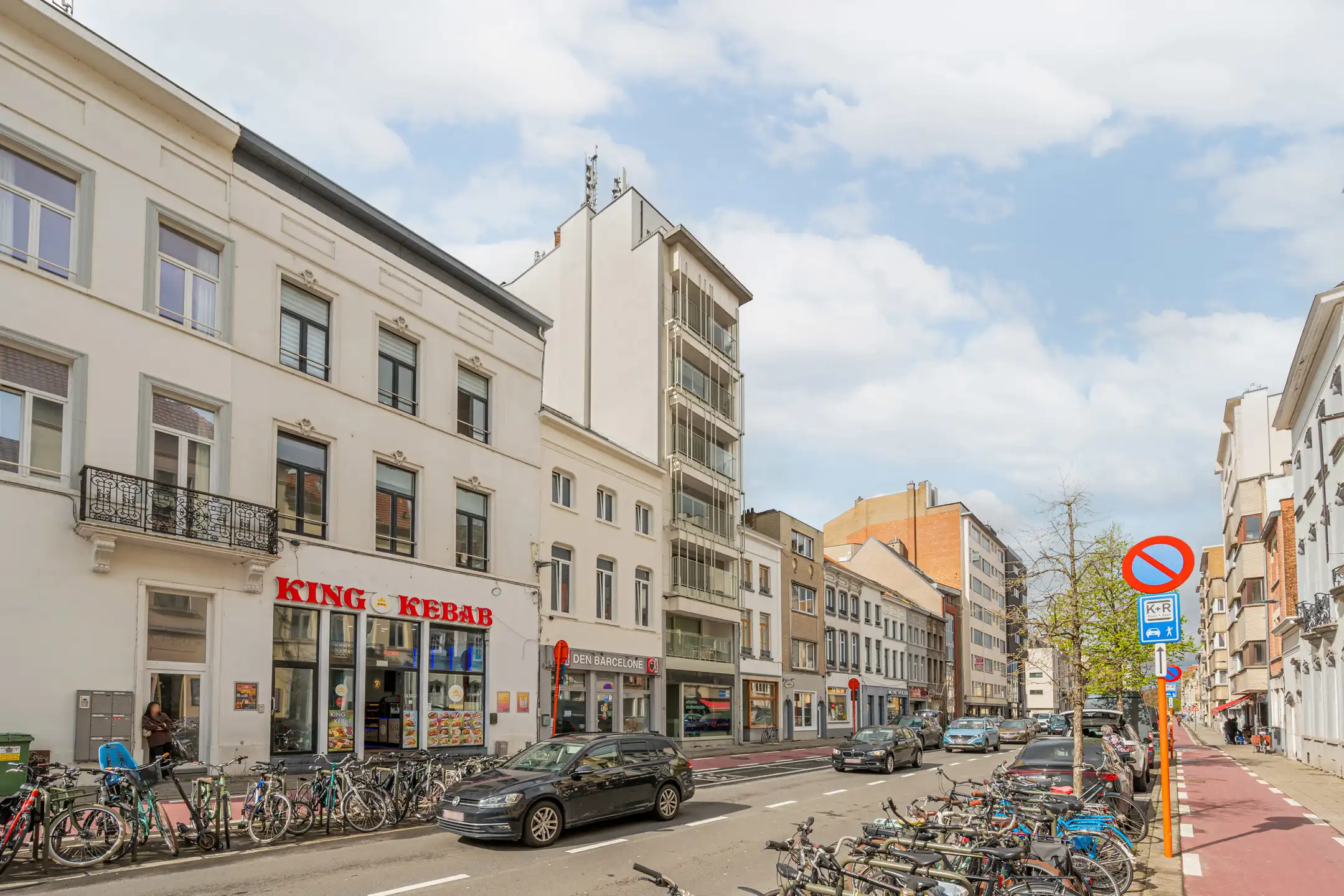 Knappe penthouse met terras en prachtig uitzicht foto 14