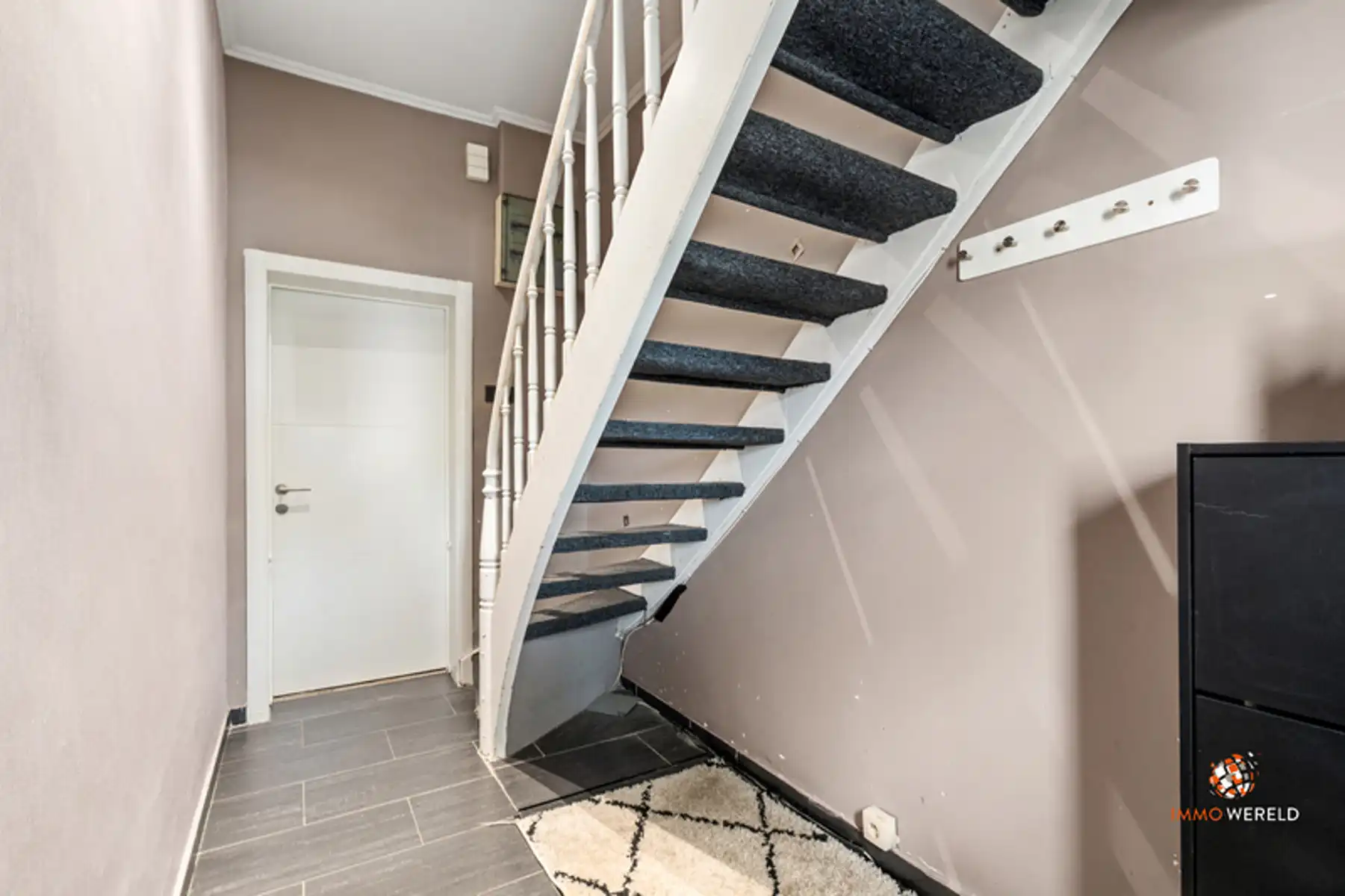Prachtige gerenoveerde woning met 3 slaapkamers en grote tuin foto 14