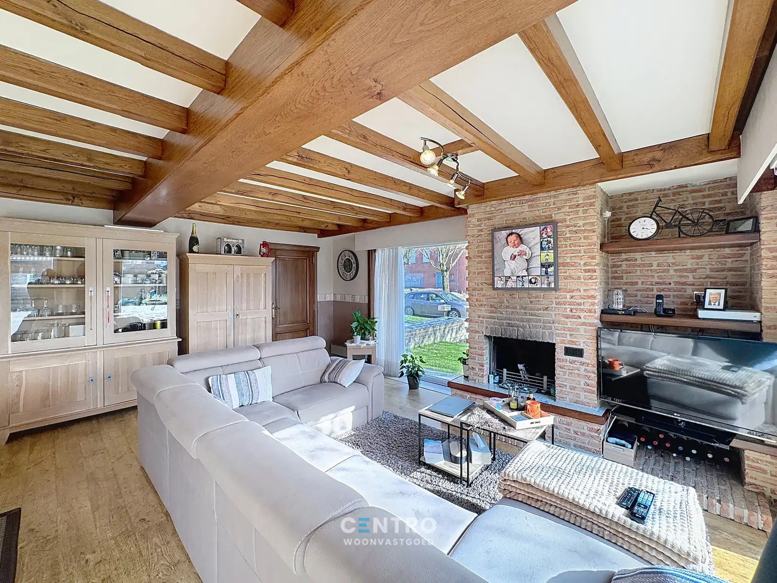 Interessante woning te Oekene met 5 slpks, garage én 4 parkeerplaatsen! foto 5