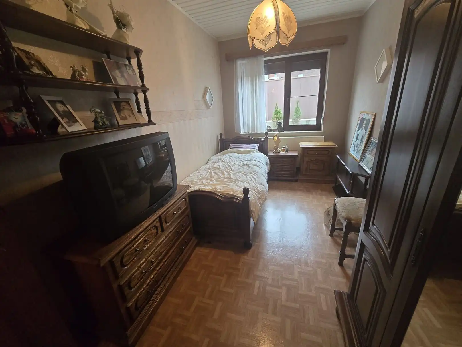 Ruime woning met 5 slaapkamers gelegen aan de E313 foto 7