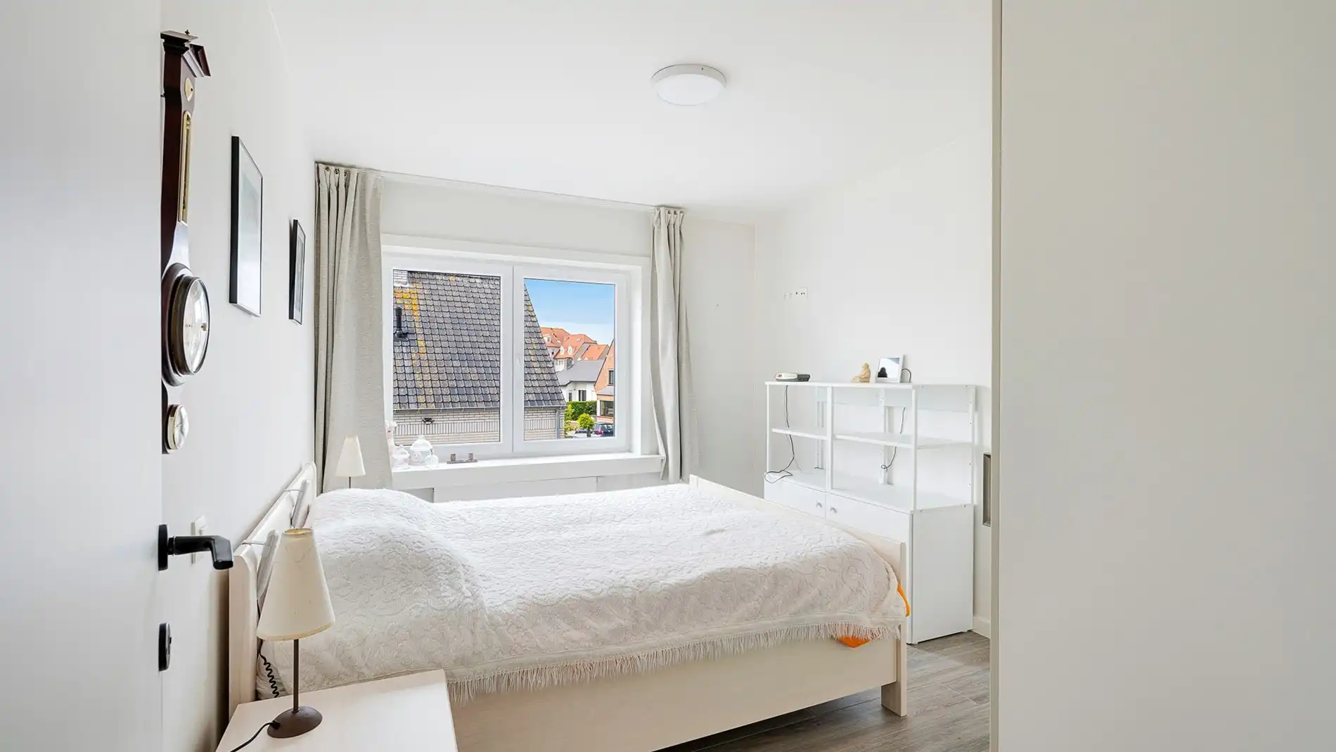 Gerenoveerd appartement met twee kamers en open zichten  foto 10