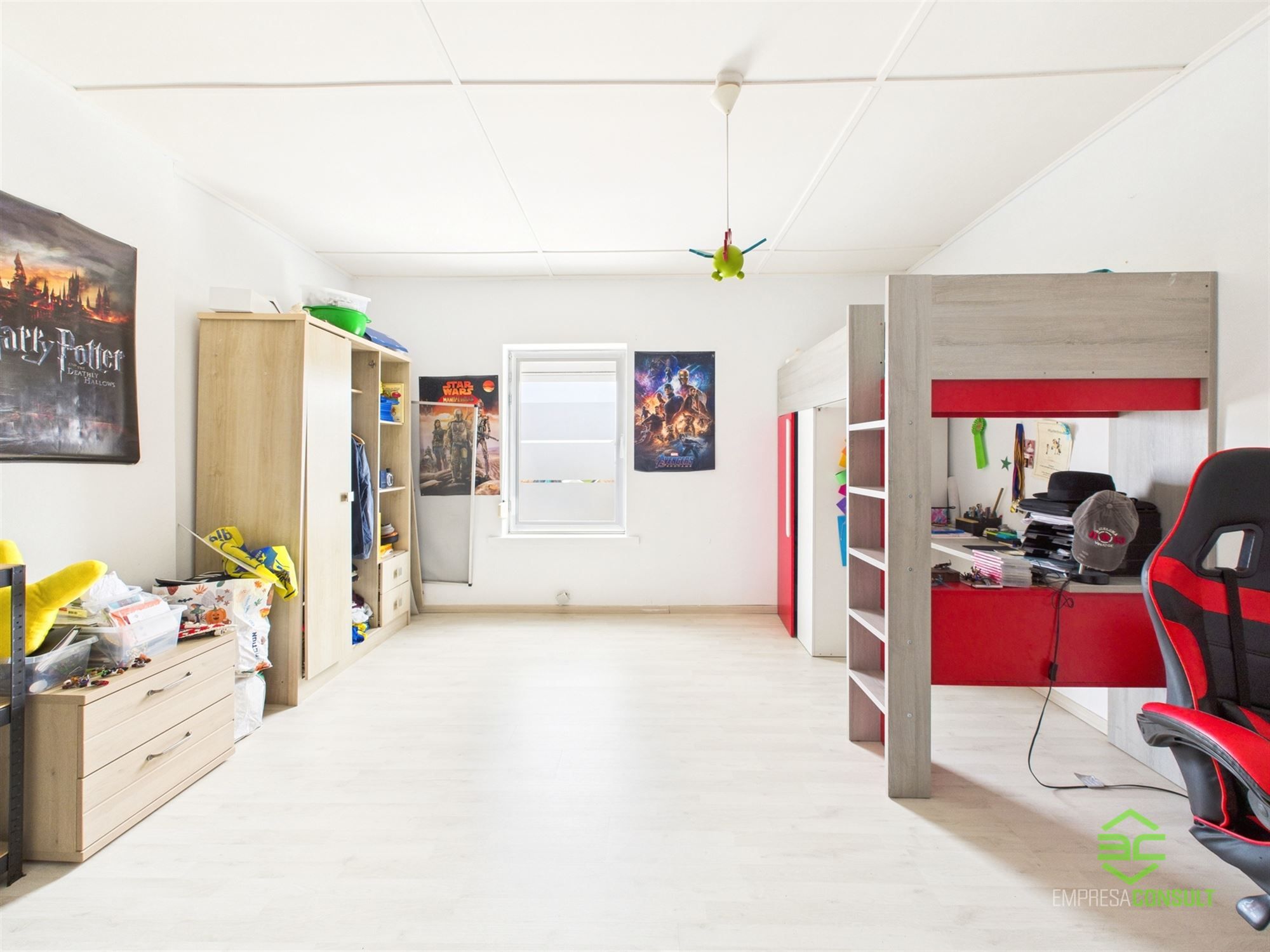 Ruime gezinswoning met 3/4 slpk en praktijkruimte! foto 12