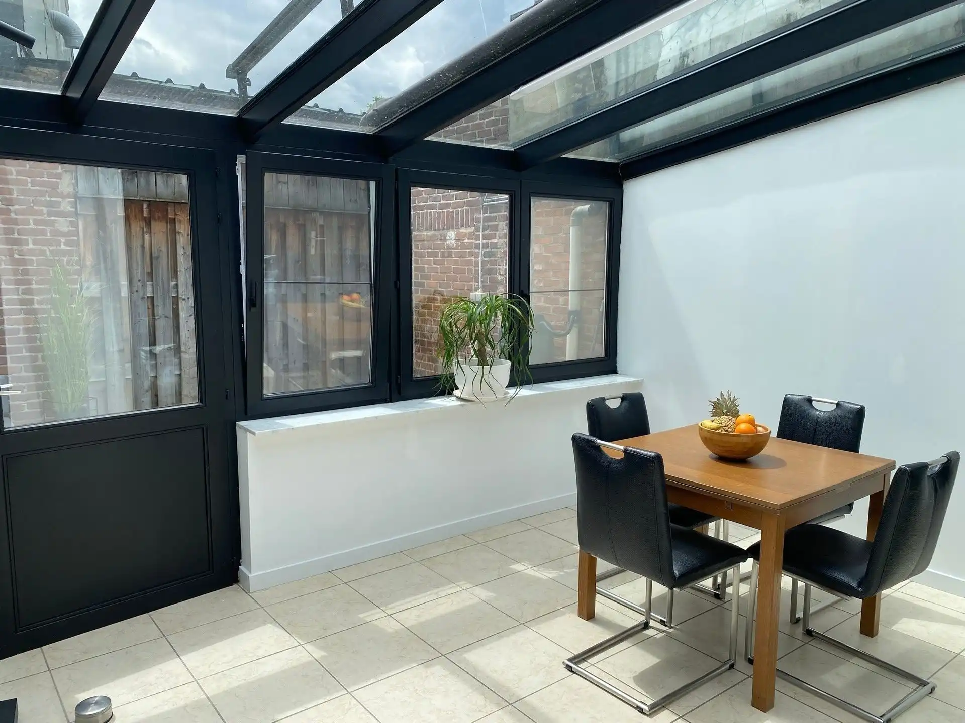 Ruime gezinswoning met 4 slaapkamers! foto 23