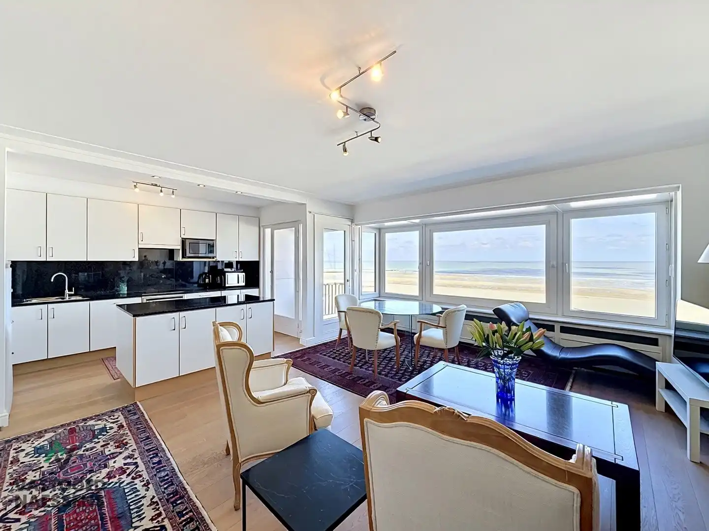 Huis te huur Zeedijk 128 -/02.01 - 8400 Oostende
