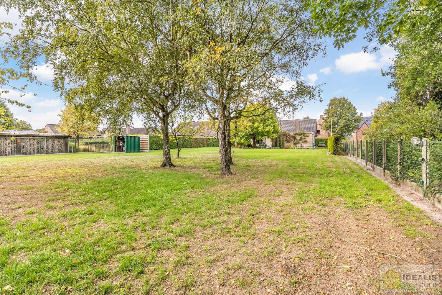 IDEALIS VASTGOED – PERFECT ONDERHOUDEN, INSTAPKLARE WONING +- 175M², MET MAAR LIEFST 4 SLAAPKAMERS, HEERLIJK LICHTRIJKE WOONKAMER EN DUBBELE GARAGE OP EEN PRACHTIG GROEN EN RUIM PERCEEL VAN 18A 43CA. foto 30