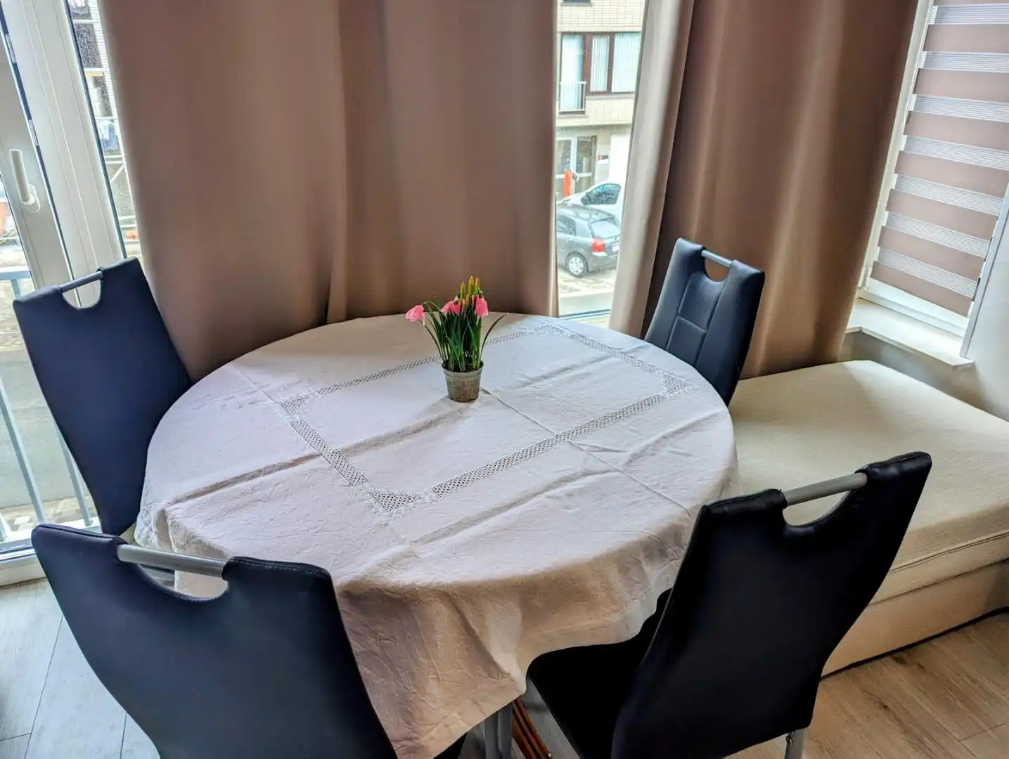 Instapklare, gemeubelde studio op toplocatie vlak bij zee foto 6