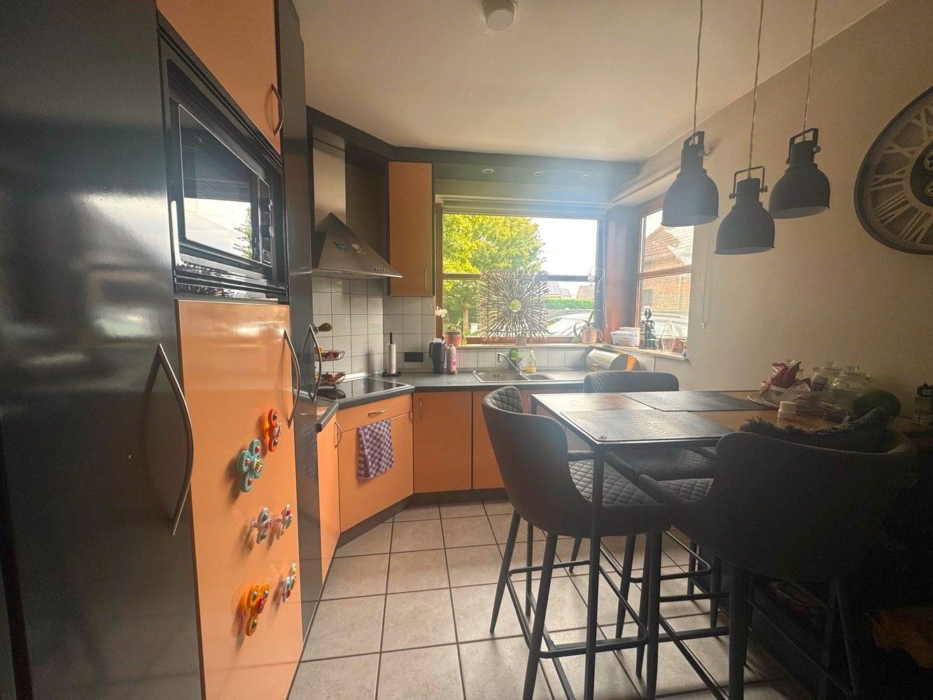 Charmante woning (H.O.B) met terras en tuin foto 5