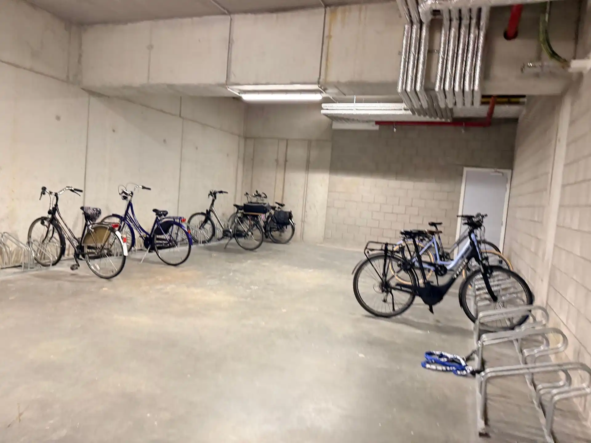 Gelijkvloers appartement met 3 slaapkamers foto 18