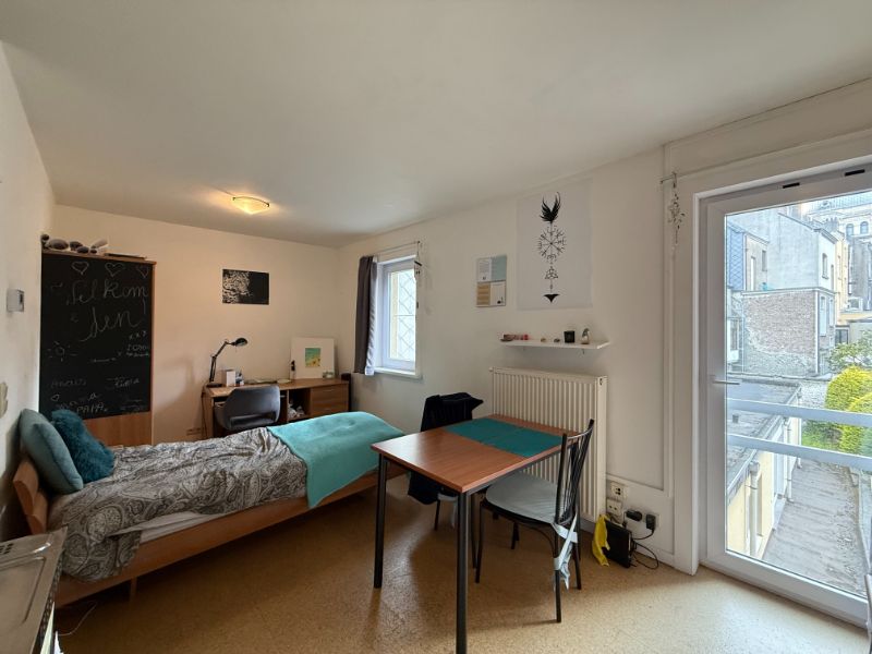 Gemeubelde, instapklare studio aan de Nederkouter – Gent centrum foto 2