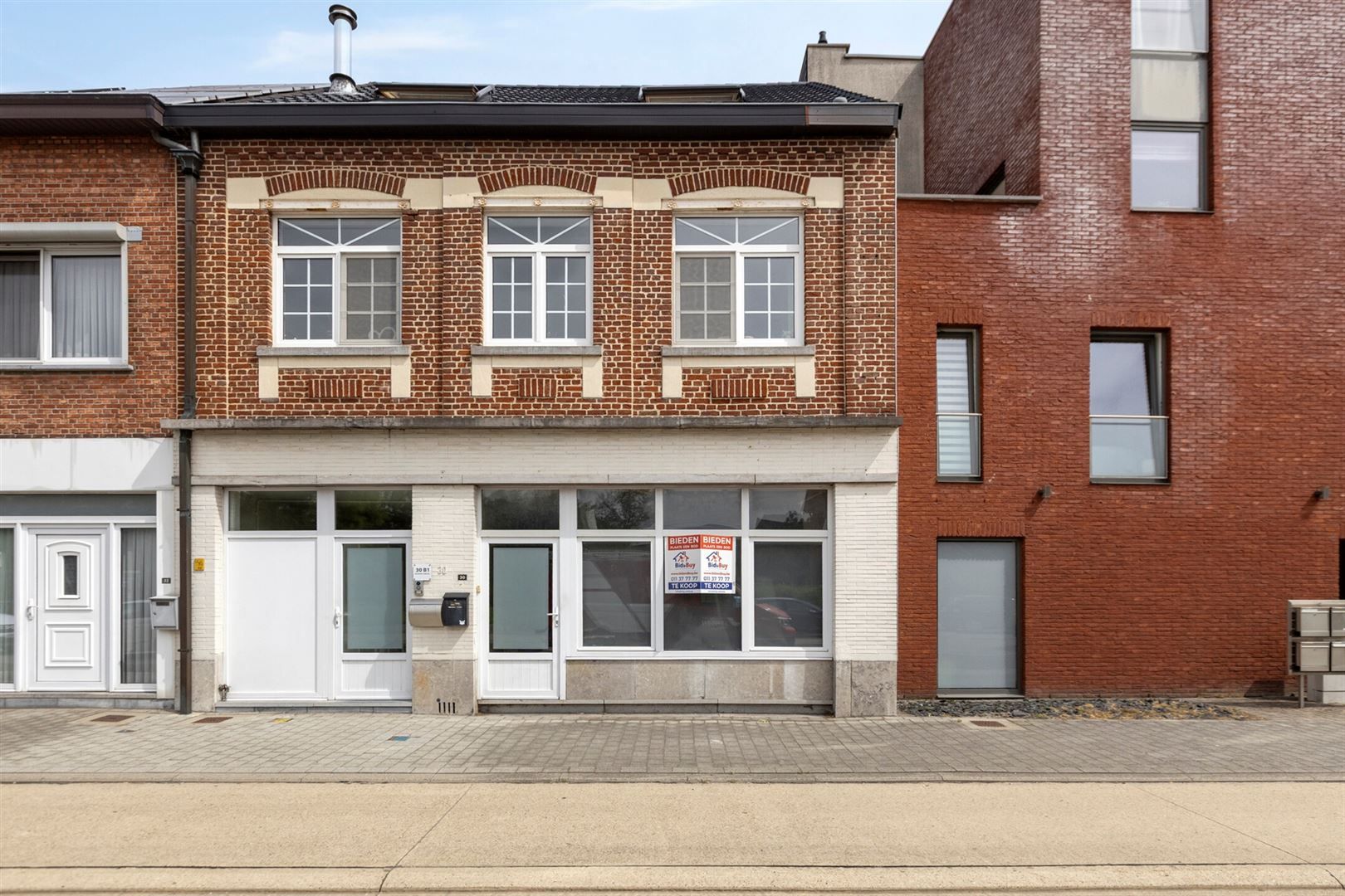 Hoofdfoto van de publicatie: Te renoveren gelijkvloers appartement