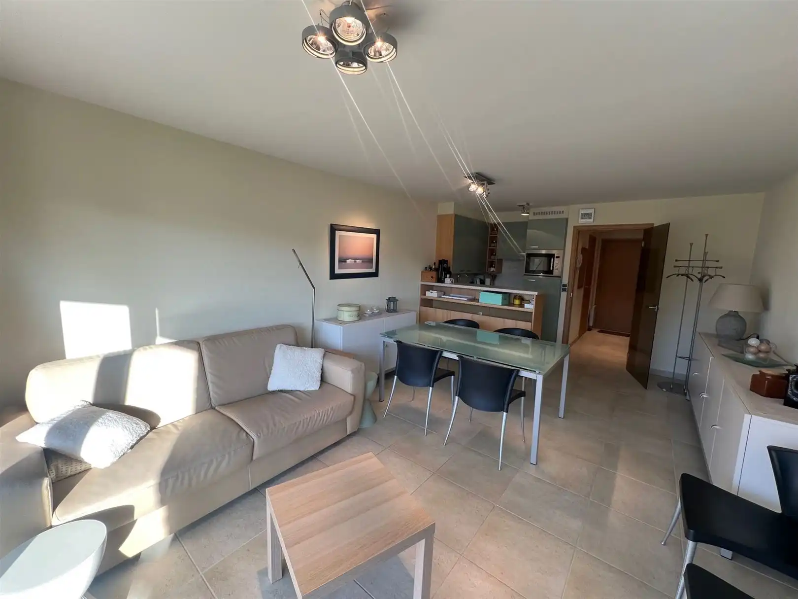 Prachtig gelegen studio in perfecte staat foto 6